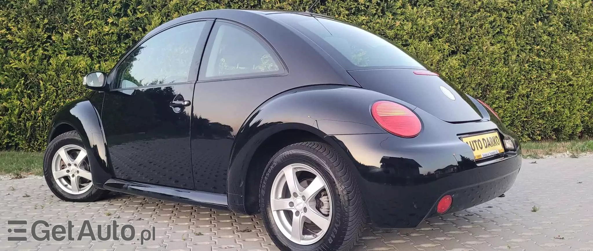 VOLKSWAGEN New Beetle 1.4 Arte