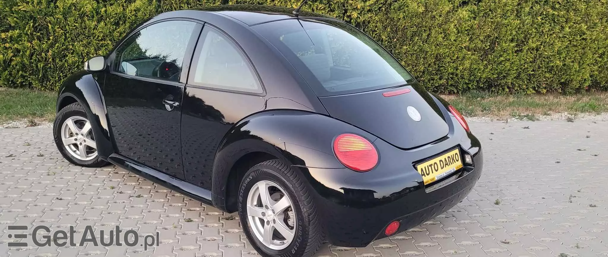 VOLKSWAGEN New Beetle 1.4 Arte