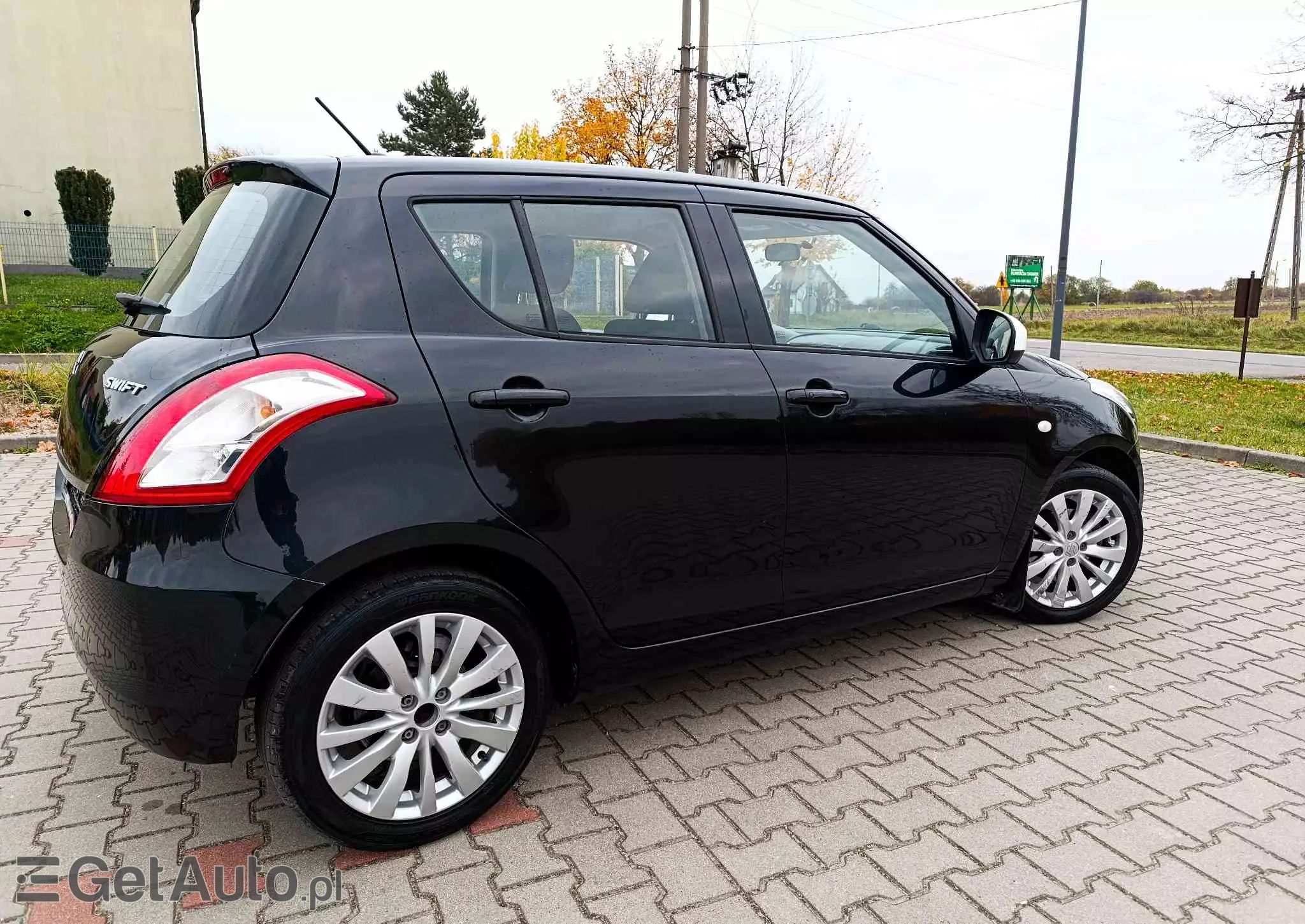 SUZUKI Swift 1.2 Black&White