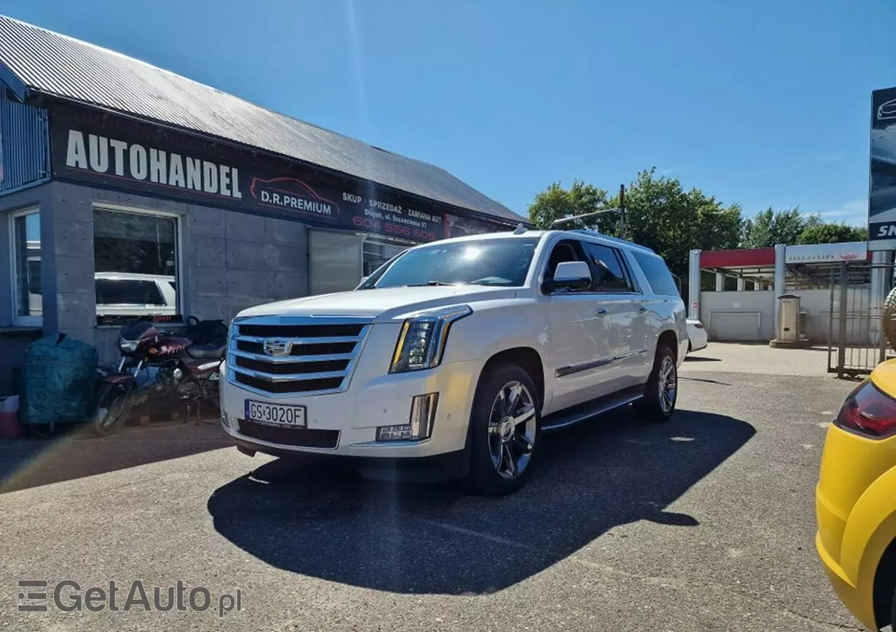 CADILLAC Escalade 