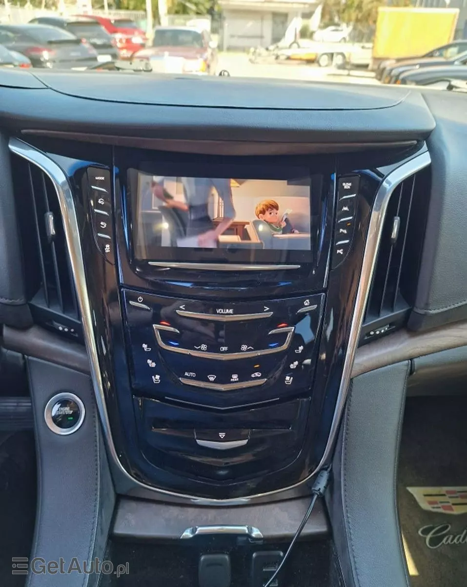 CADILLAC Escalade 