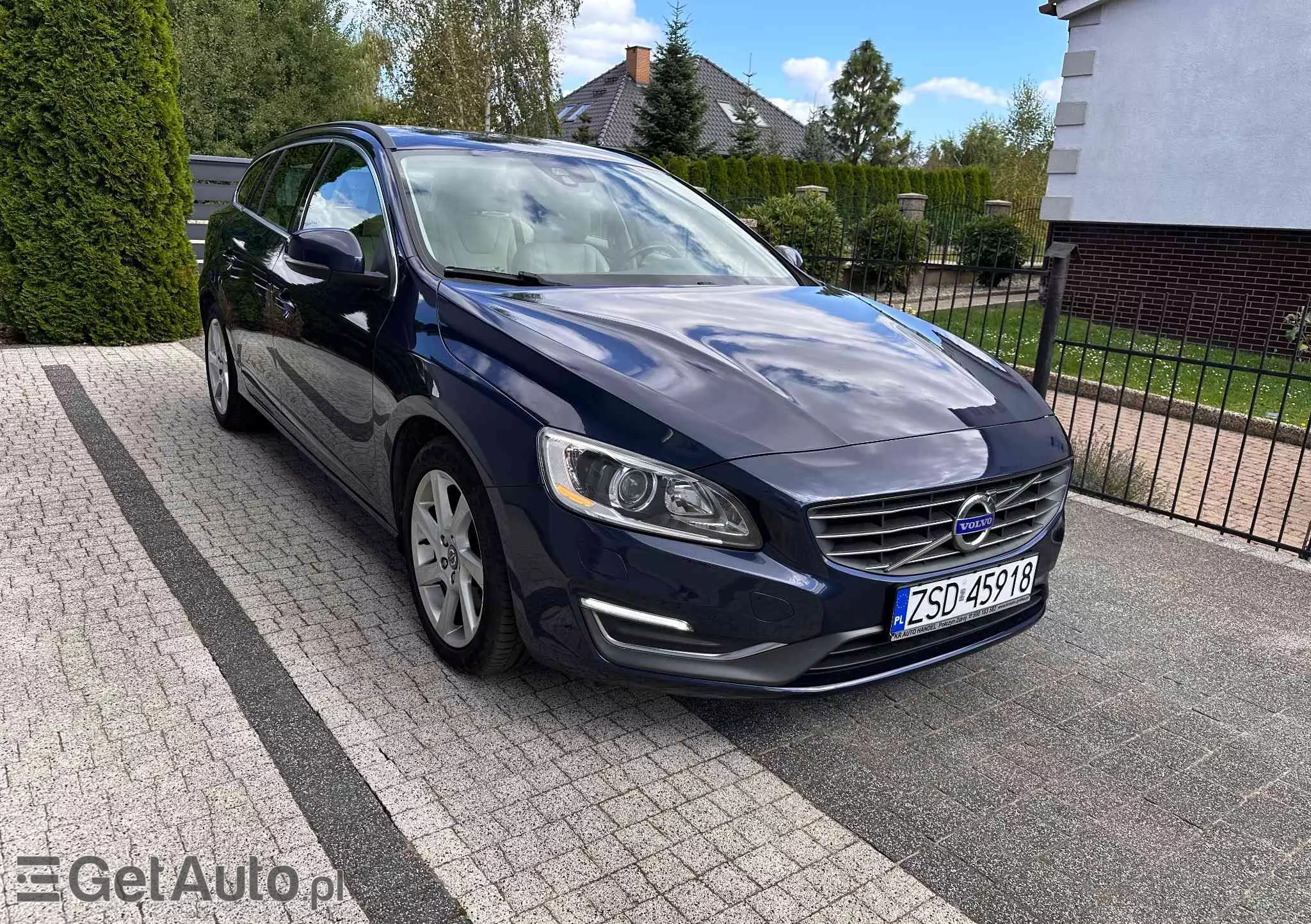 VOLVO V60 D4 Drive-E Summum