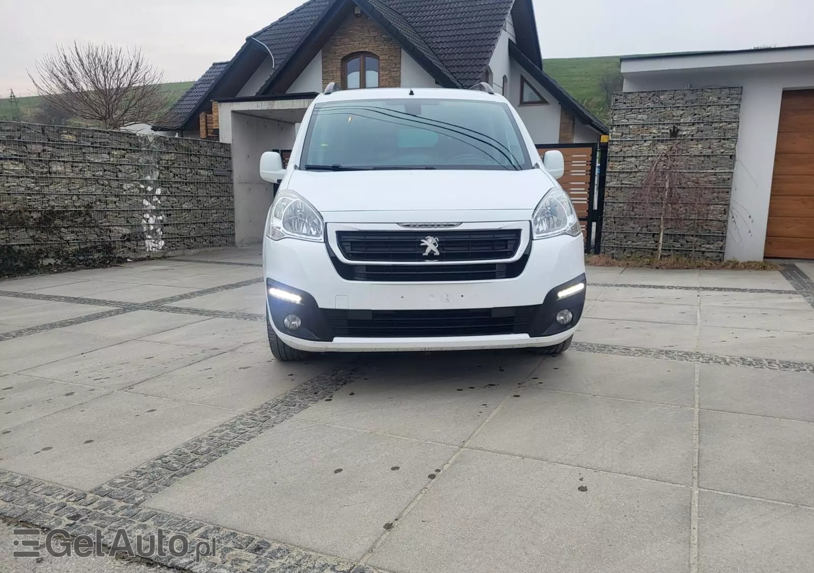 PEUGEOT Partner Tepee BlueHDi 100 Stop&Start Active