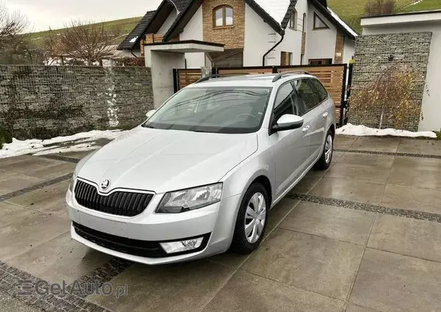 SKODA Octavia 1.6 TDI Joy DSG