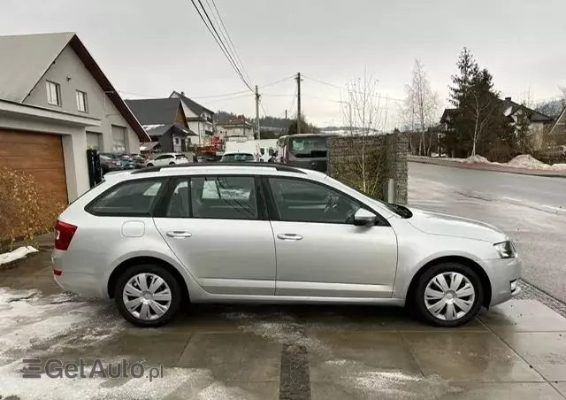 SKODA Octavia 1.6 TDI Joy DSG