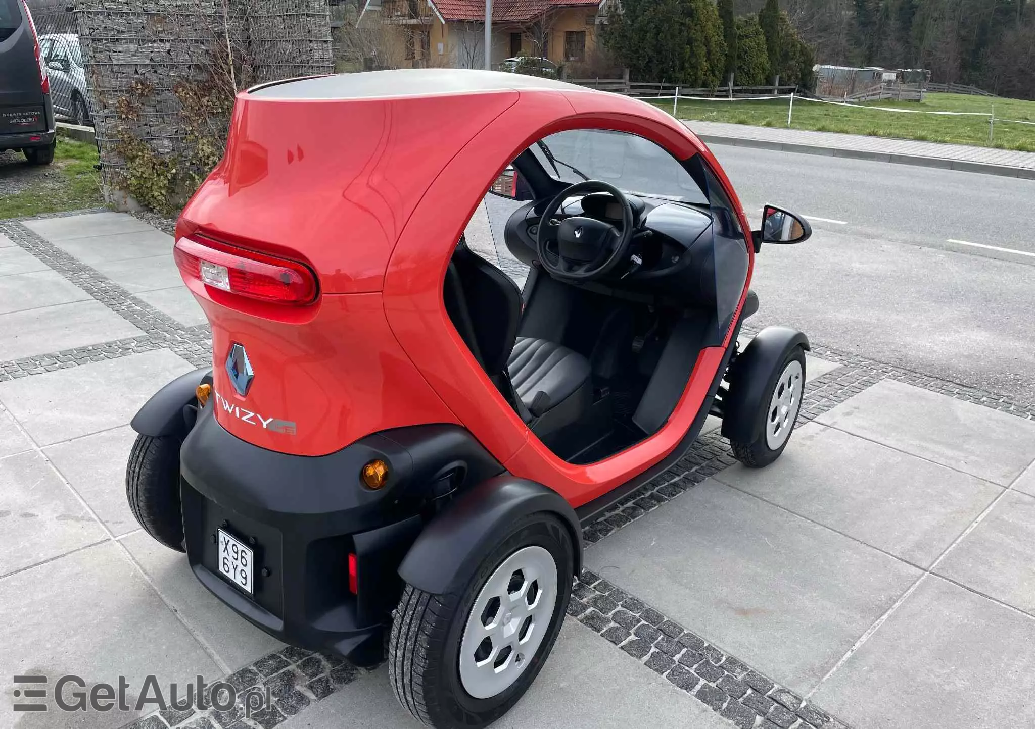 RENAULT Twizy 