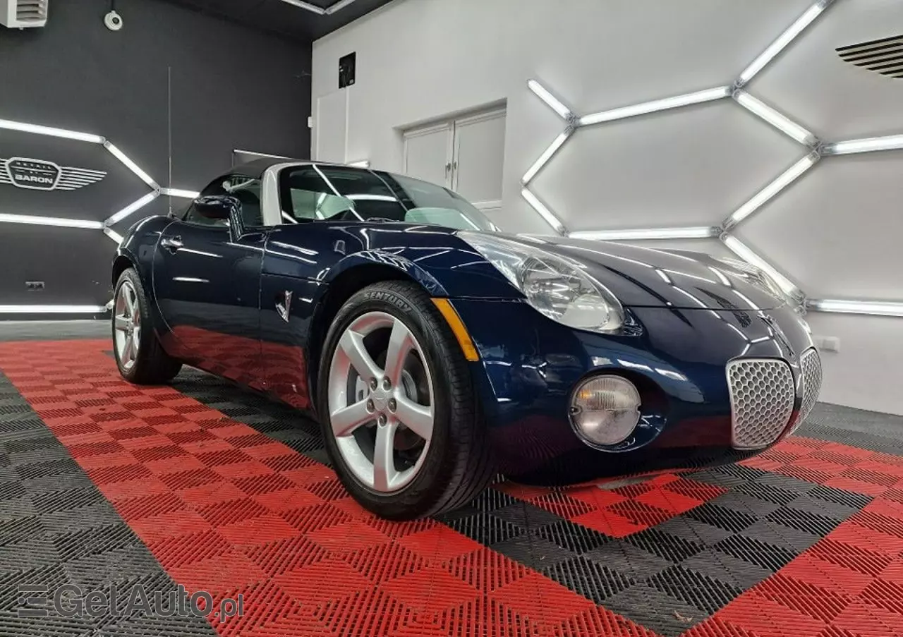 PONTIAC Solstice 