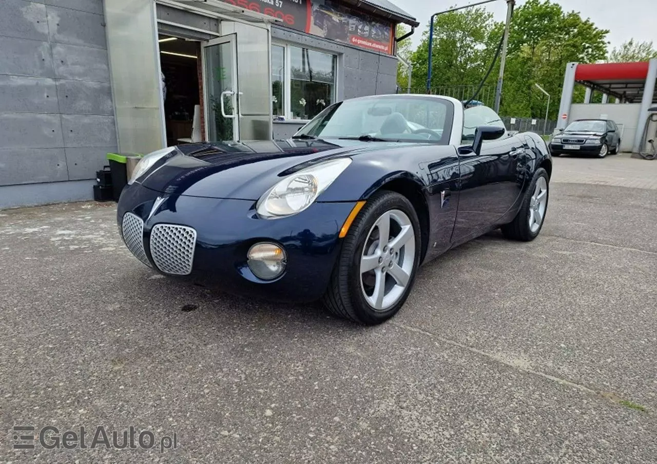 PONTIAC Solstice 