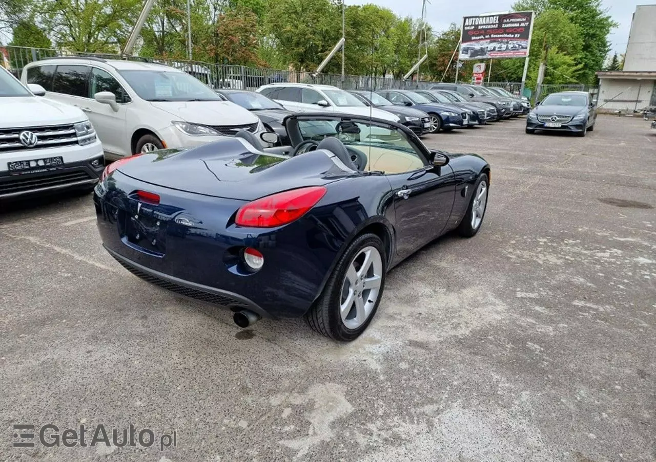 PONTIAC Solstice 