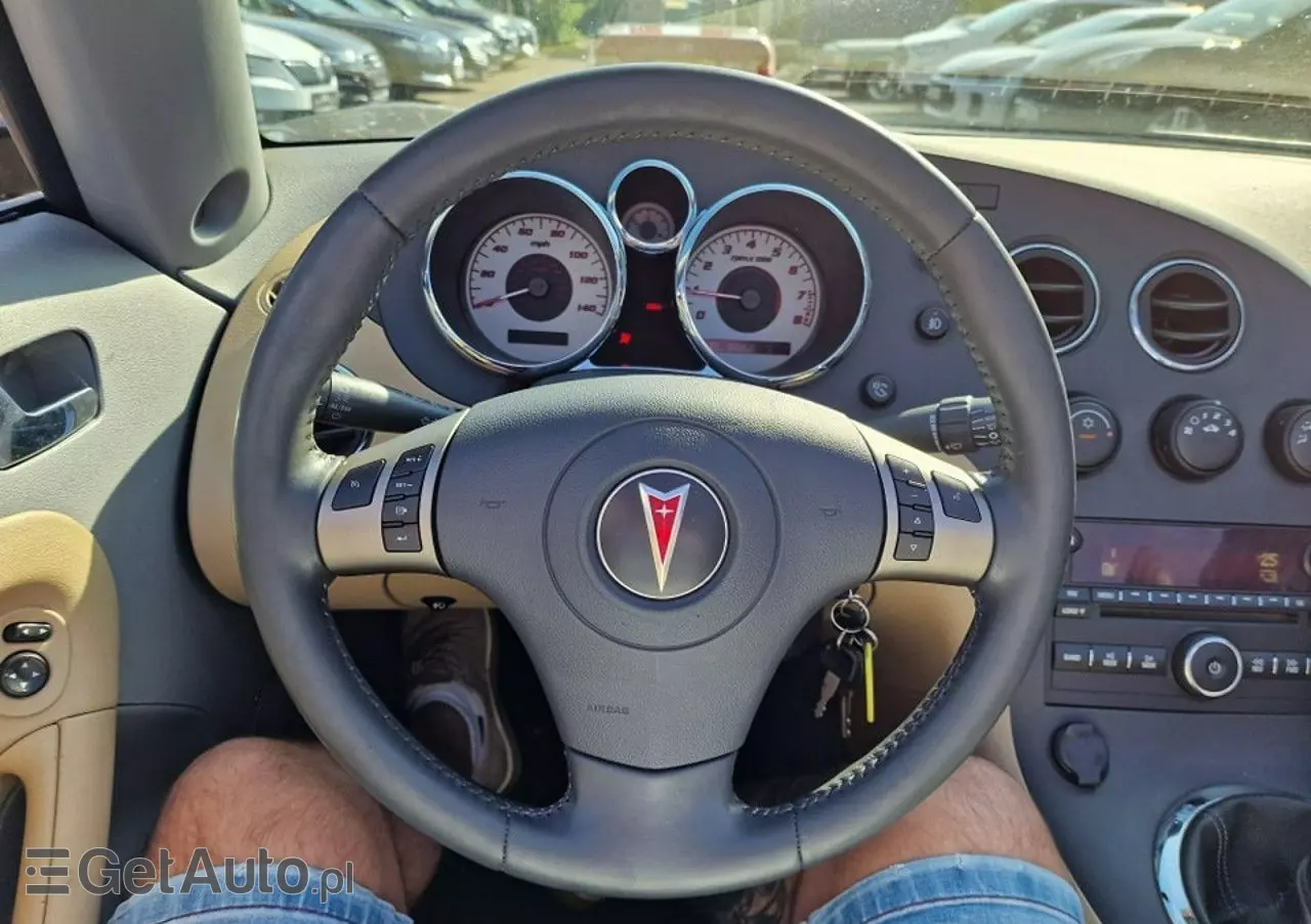 PONTIAC Solstice 