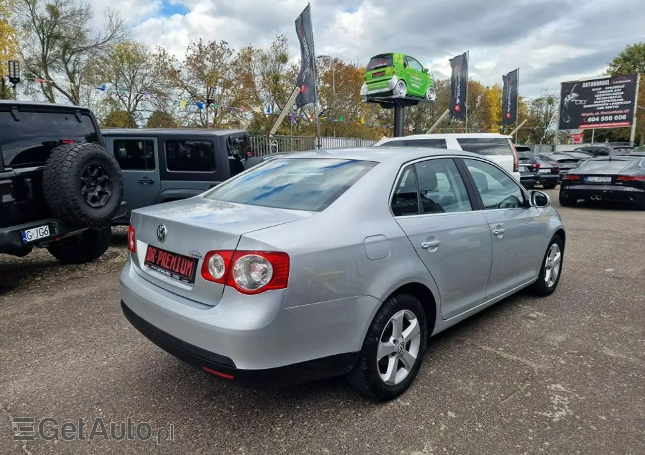 VOLKSWAGEN Jetta 1.6 Trendline