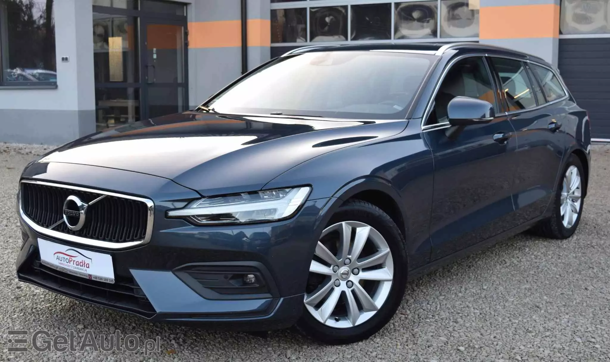 VOLVO V60 D3 Drive-E Dynamic Edition (Momentum)