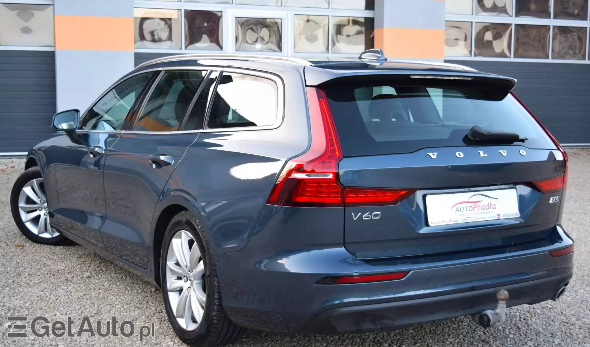 VOLVO V60 D3 Drive-E Dynamic Edition (Momentum)