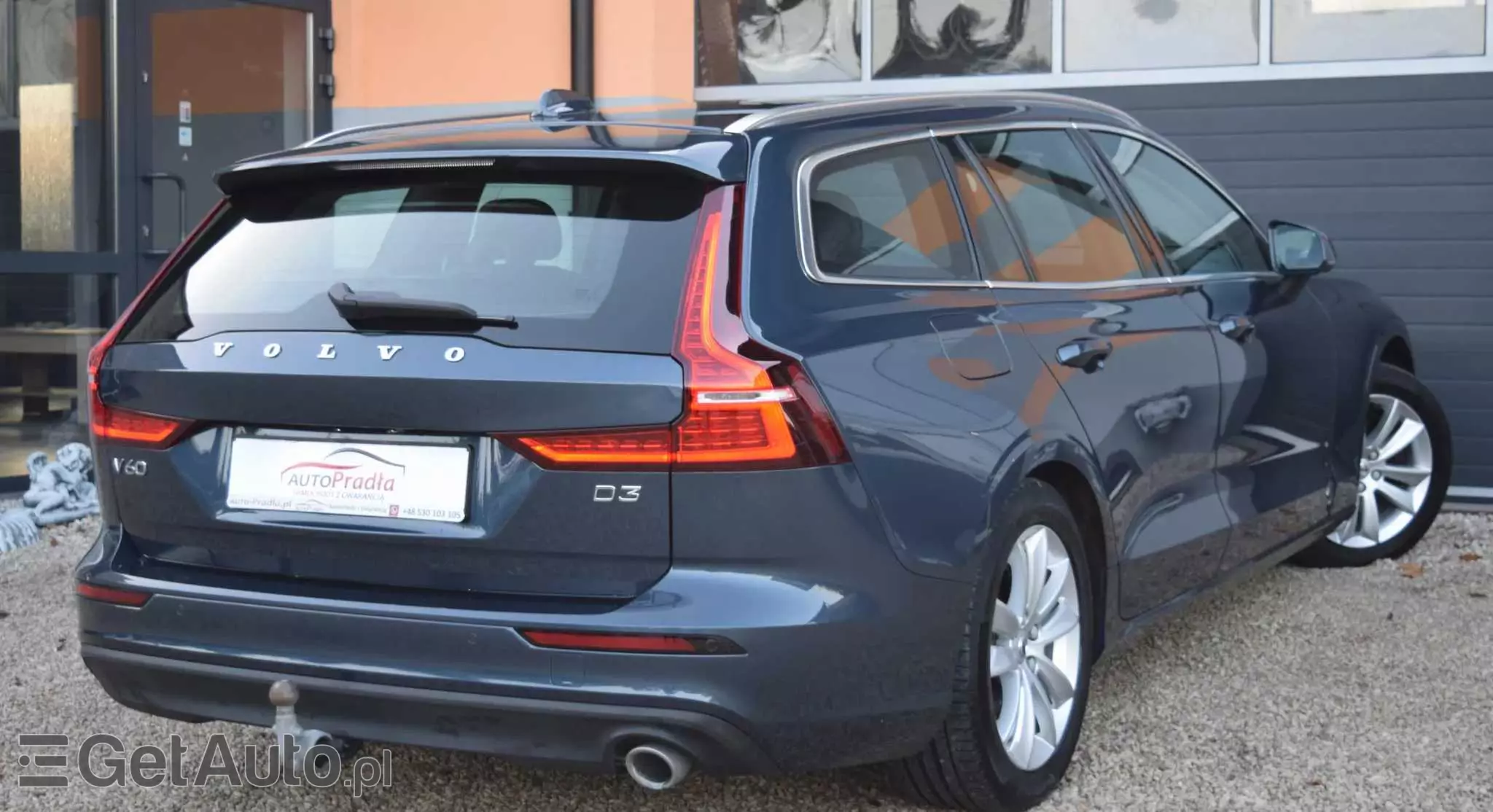 VOLVO V60 D3 Drive-E Dynamic Edition (Momentum)