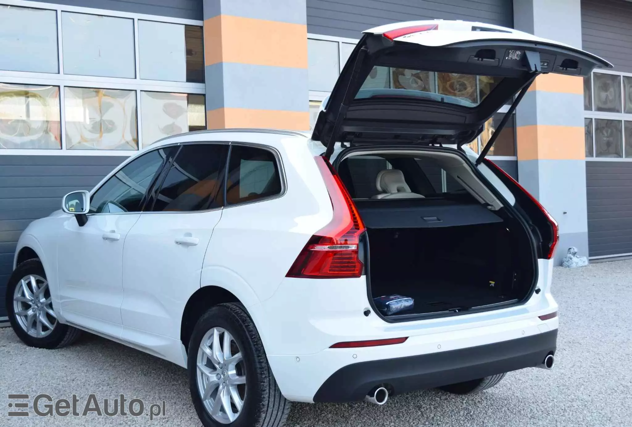 VOLVO XC 60 D4 SCR AWD Momentum