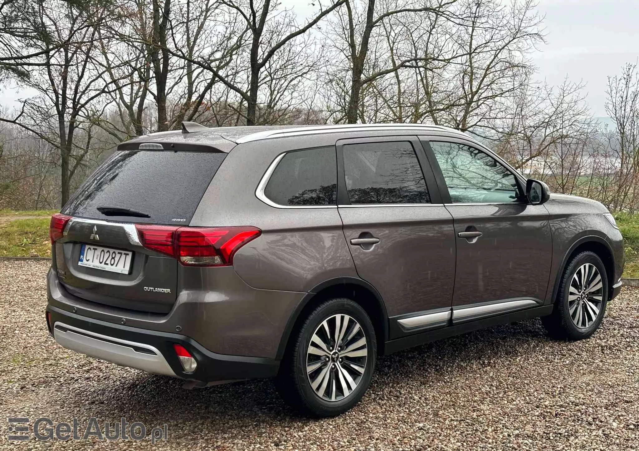 MITSUBISHI Outlander 2.0 Instyle Navi 4WD CVT