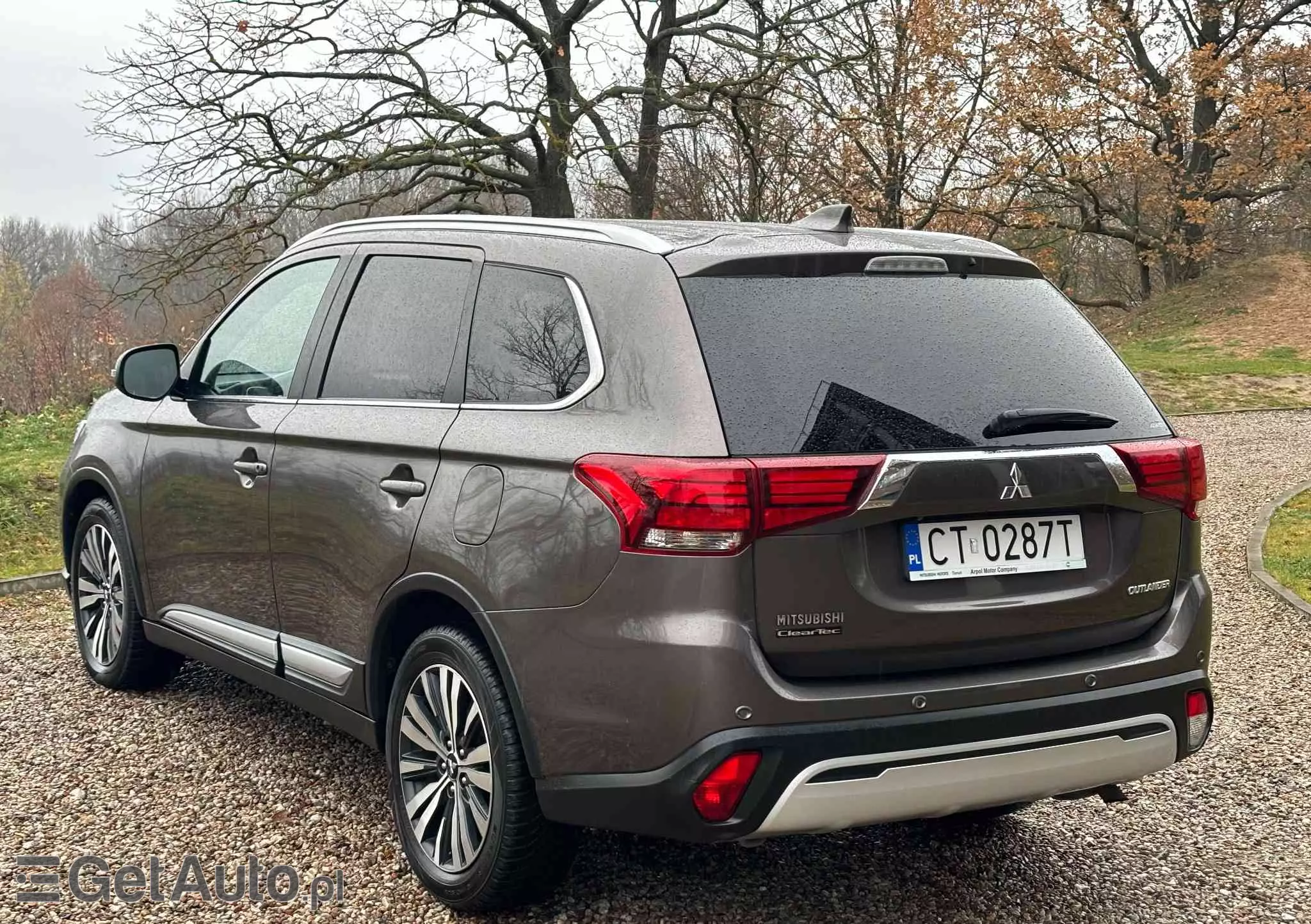 MITSUBISHI Outlander 2.0 Instyle Navi 4WD CVT