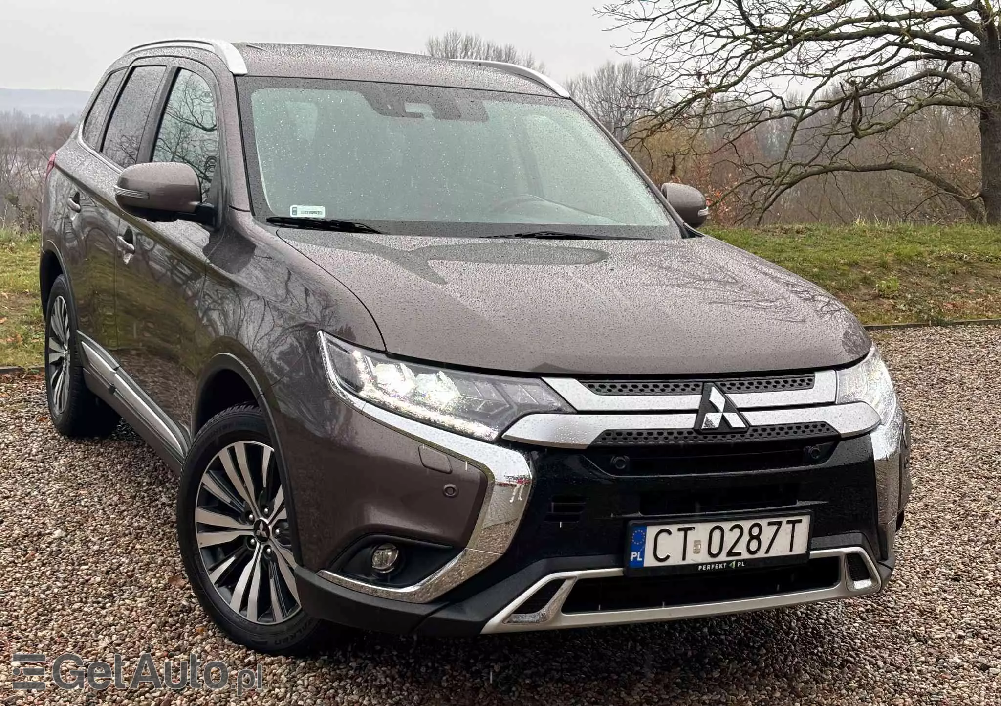 MITSUBISHI Outlander 2.0 Instyle Navi 4WD CVT