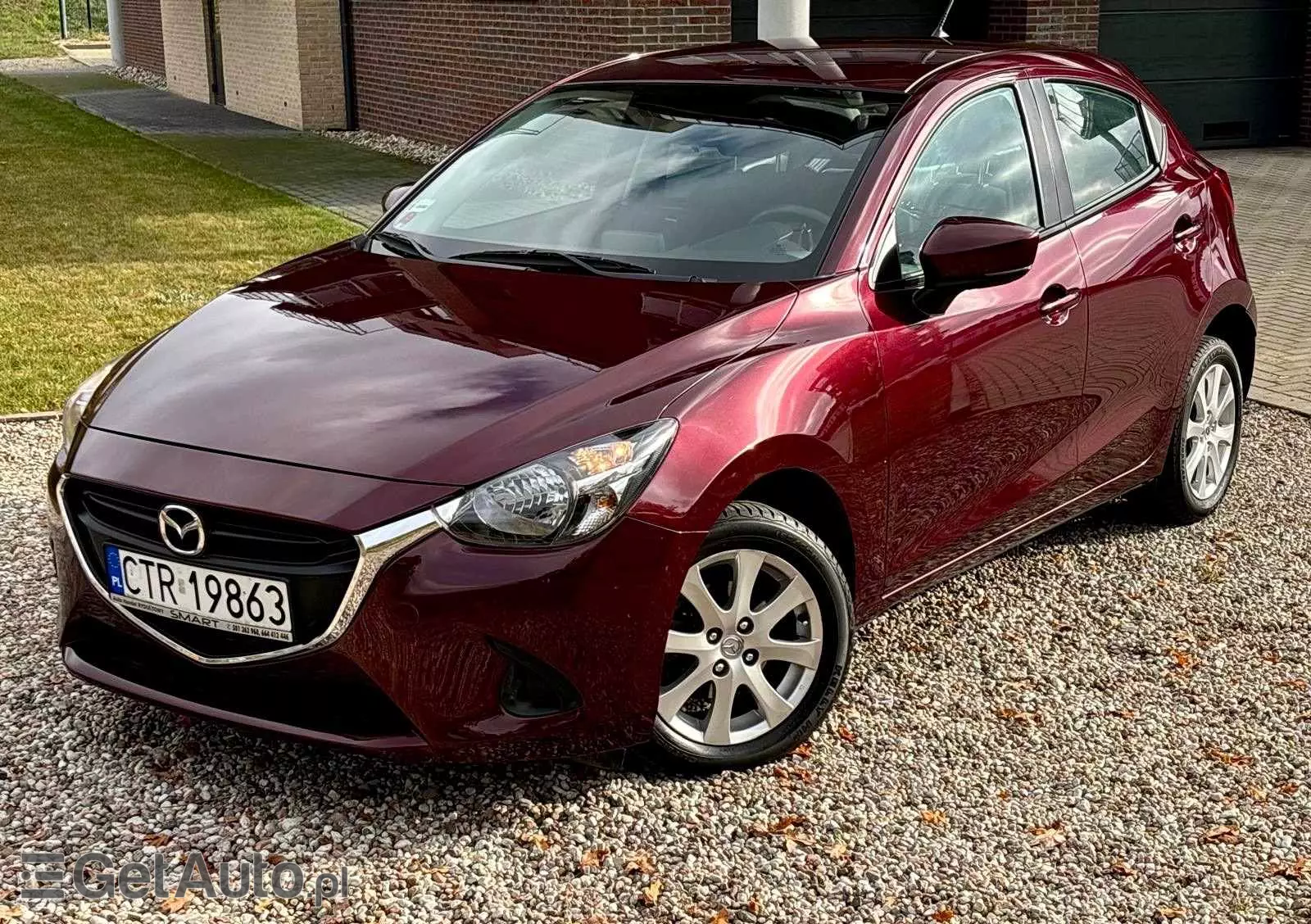 MAZDA 2 