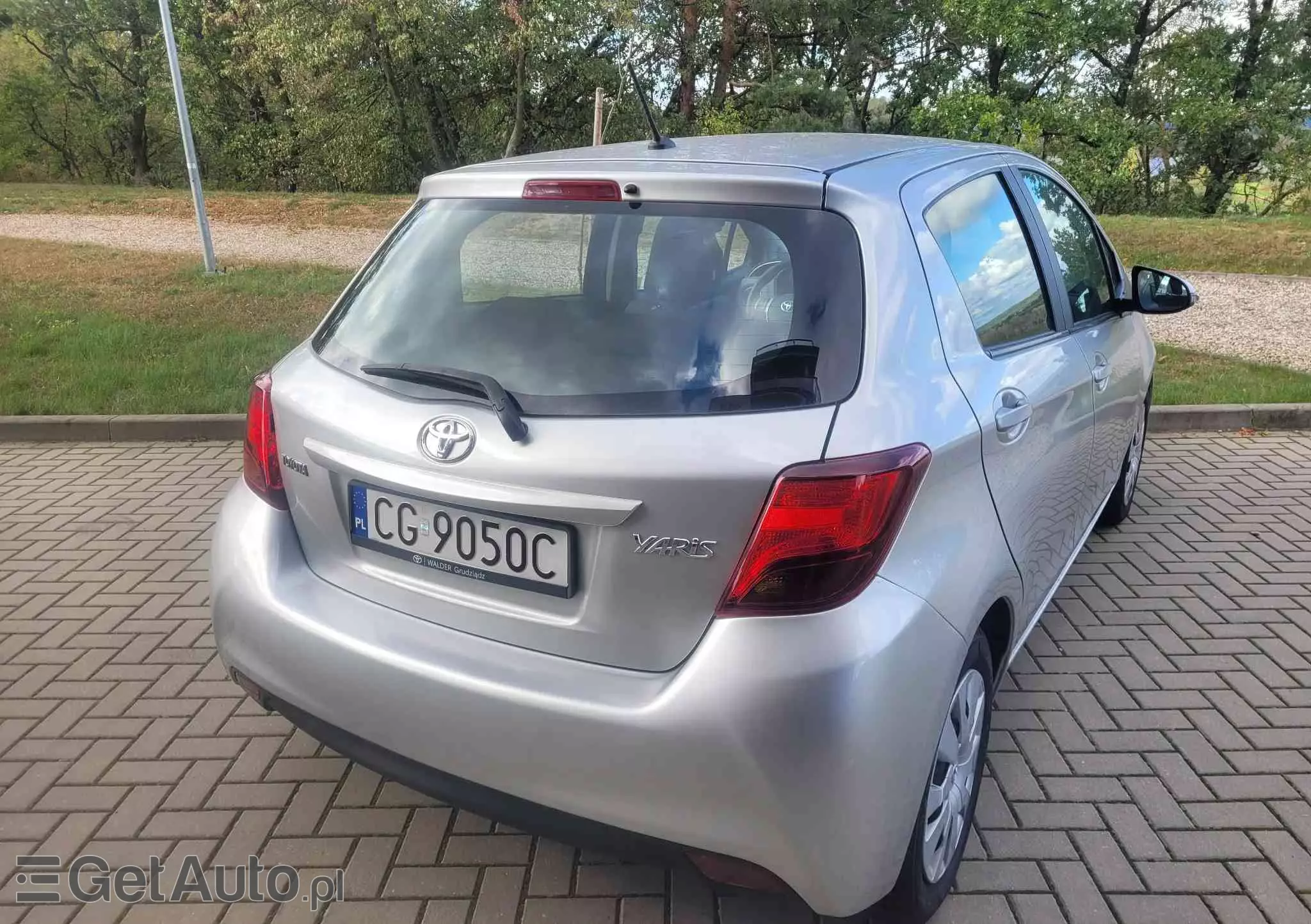 TOYOTA Yaris 