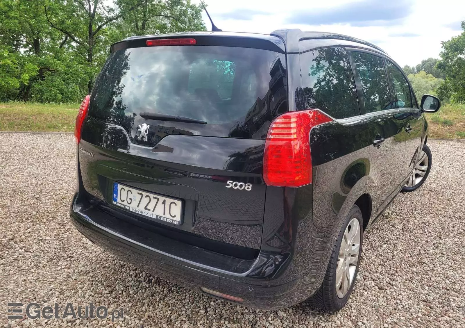 PEUGEOT 5008 