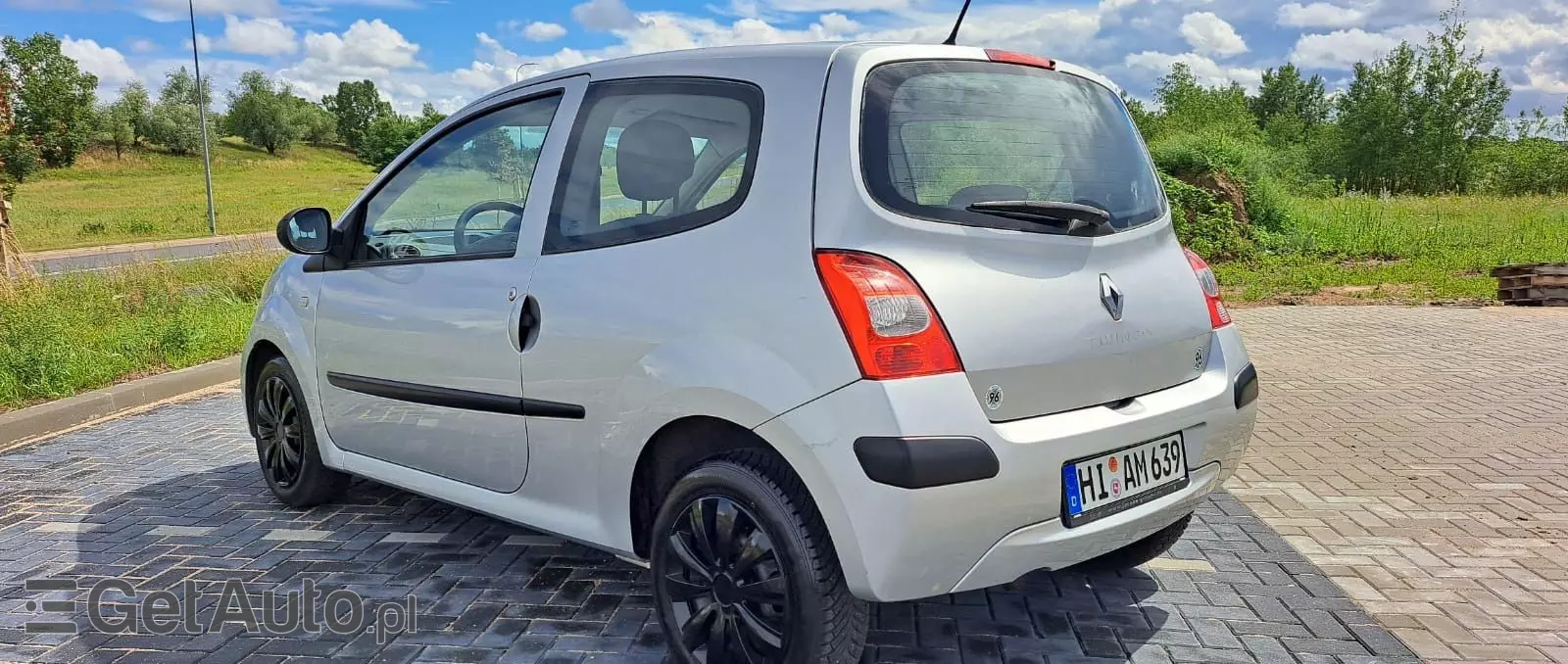 RENAULT Twingo 