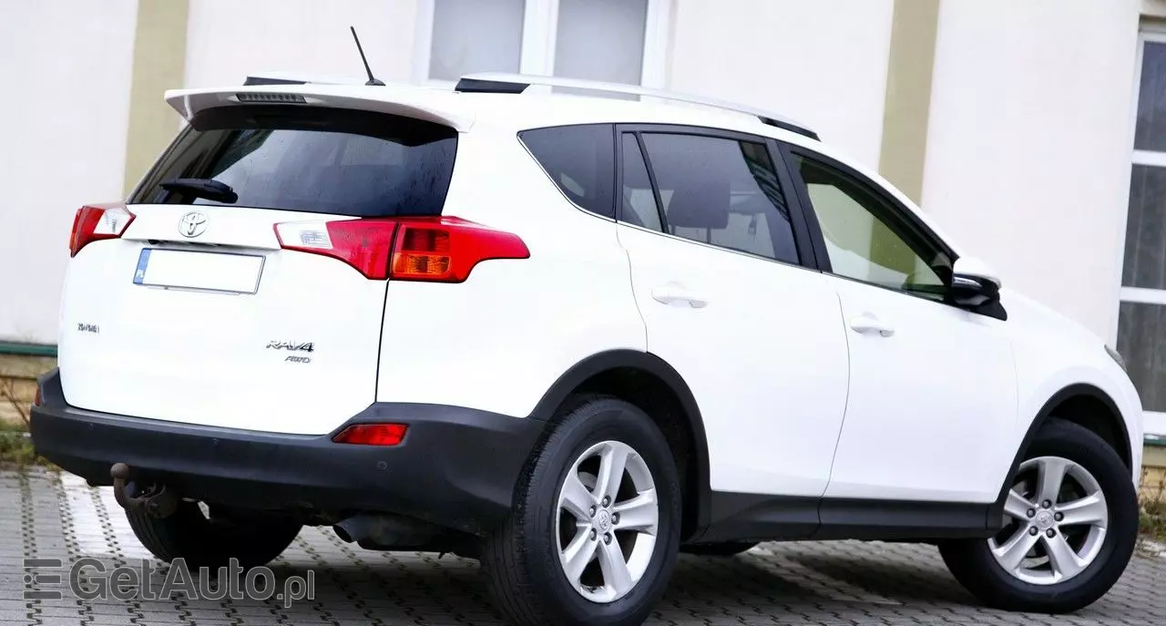 TOYOTA RAV4 2.2 D-4D 4x4 Executive