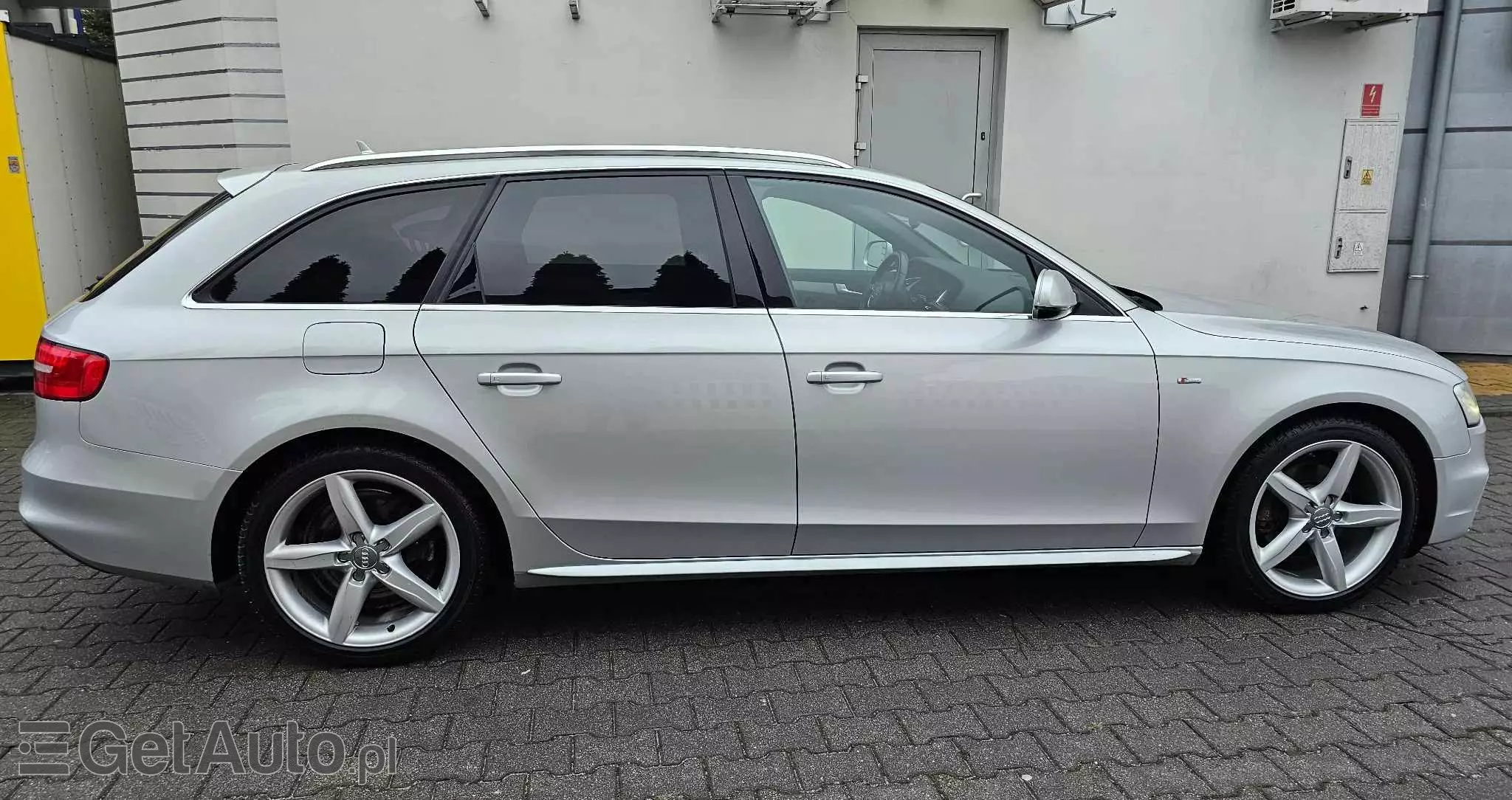 AUDI A4 Avant 2.0 TDI ultra S tronic sport