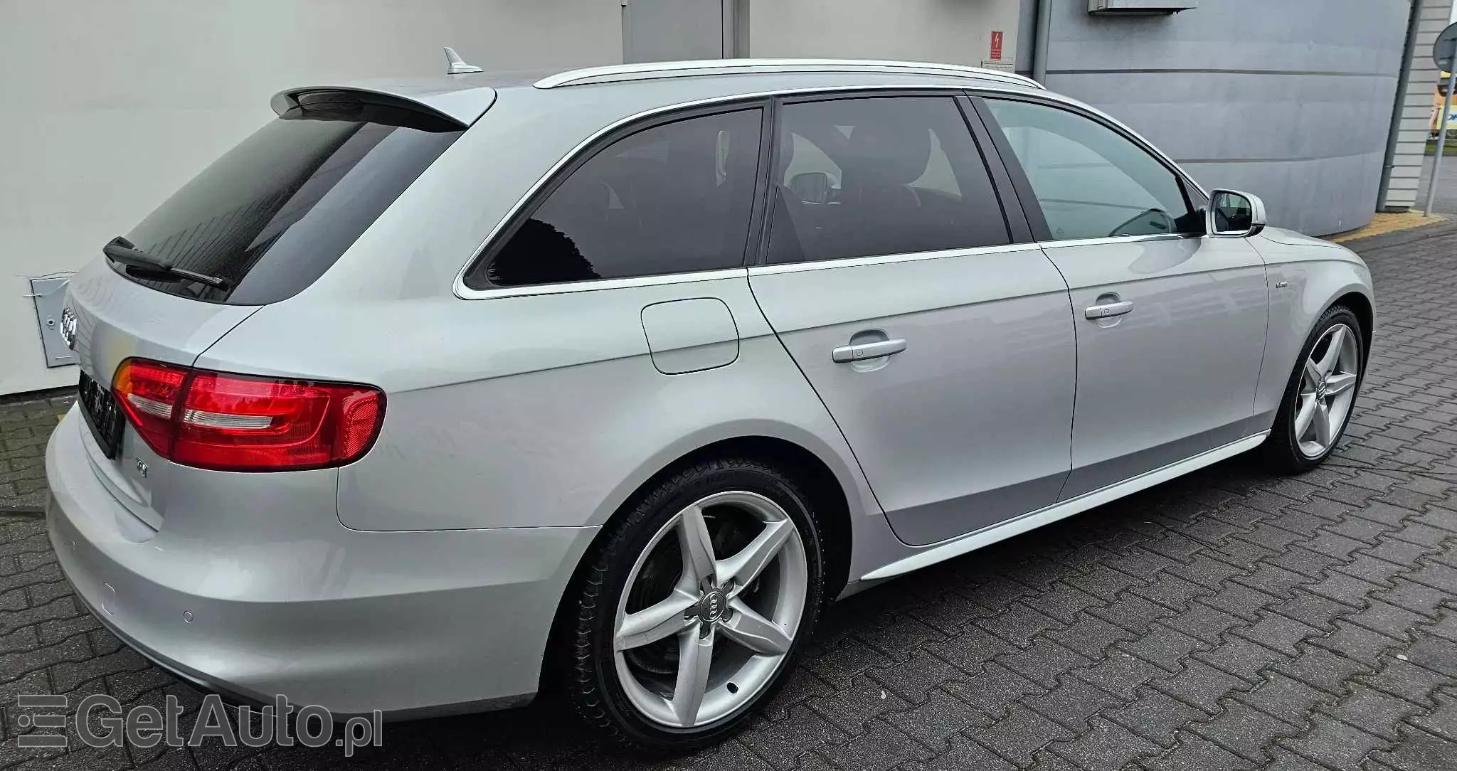 AUDI A4 Avant 2.0 TDI ultra S tronic sport