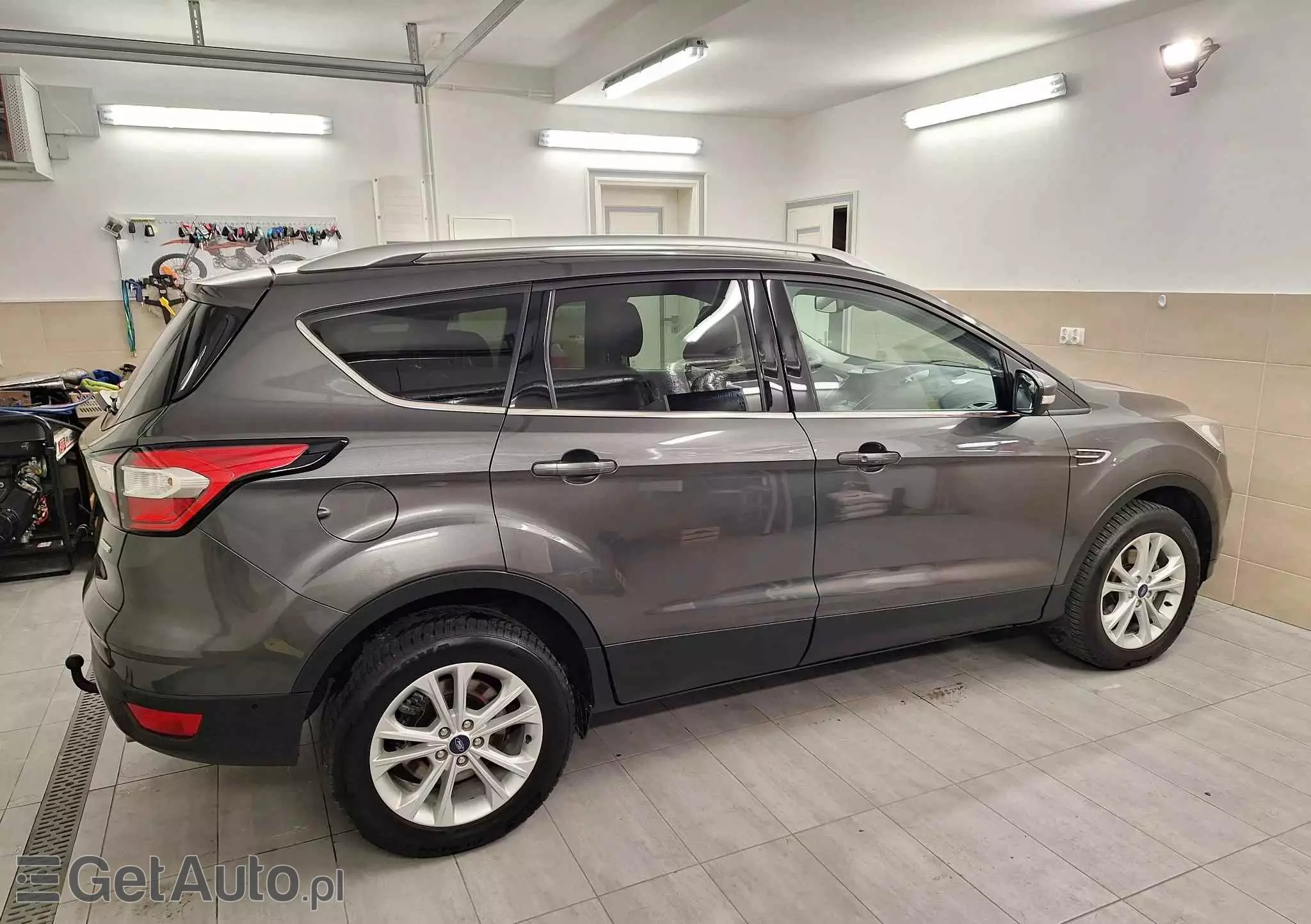 FORD Kuga 1.5 EcoBoost COOL&CONNECT