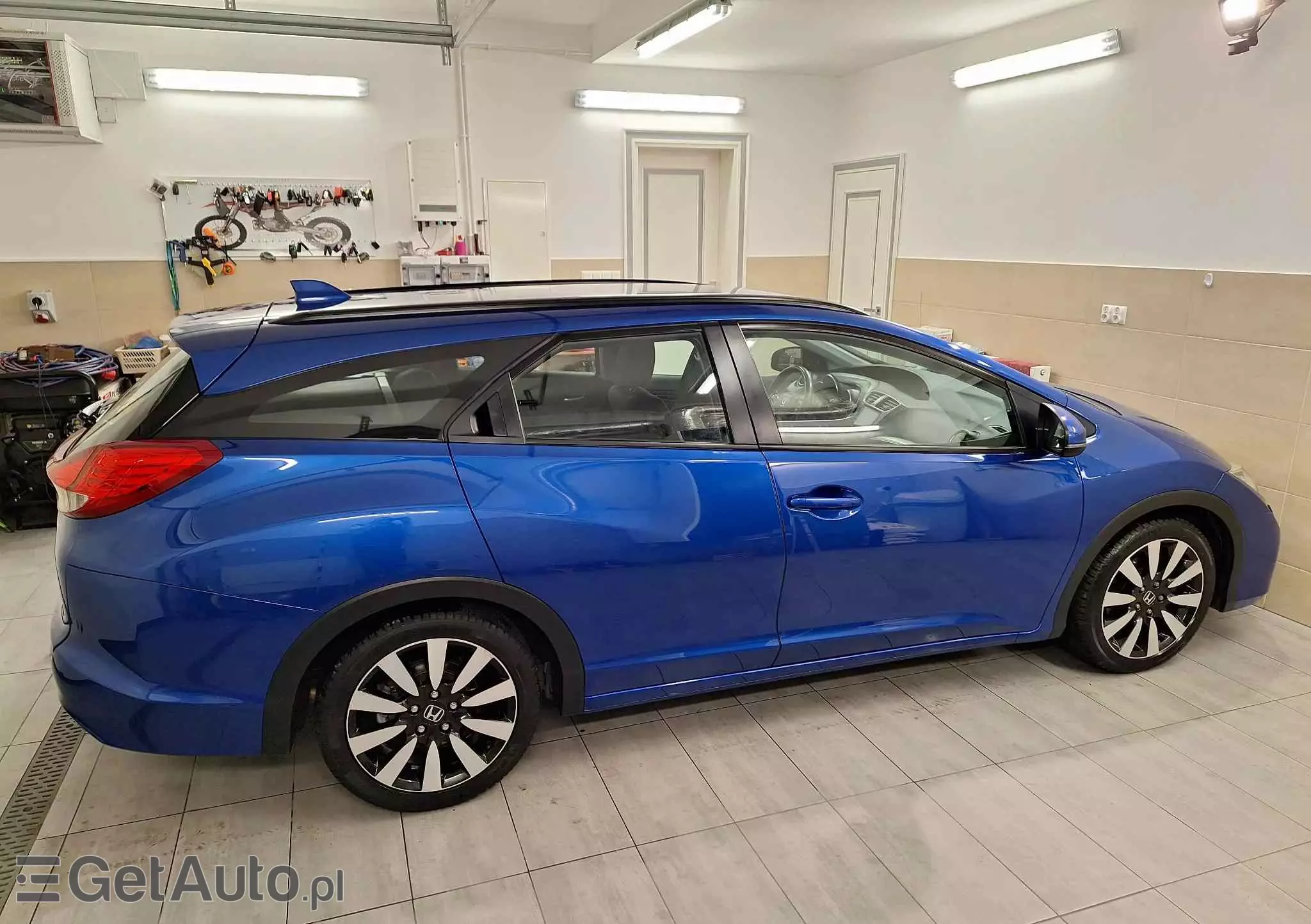 HONDA Civic 1.8 i-VTEC Automatik Executive 40 Jahre Edition