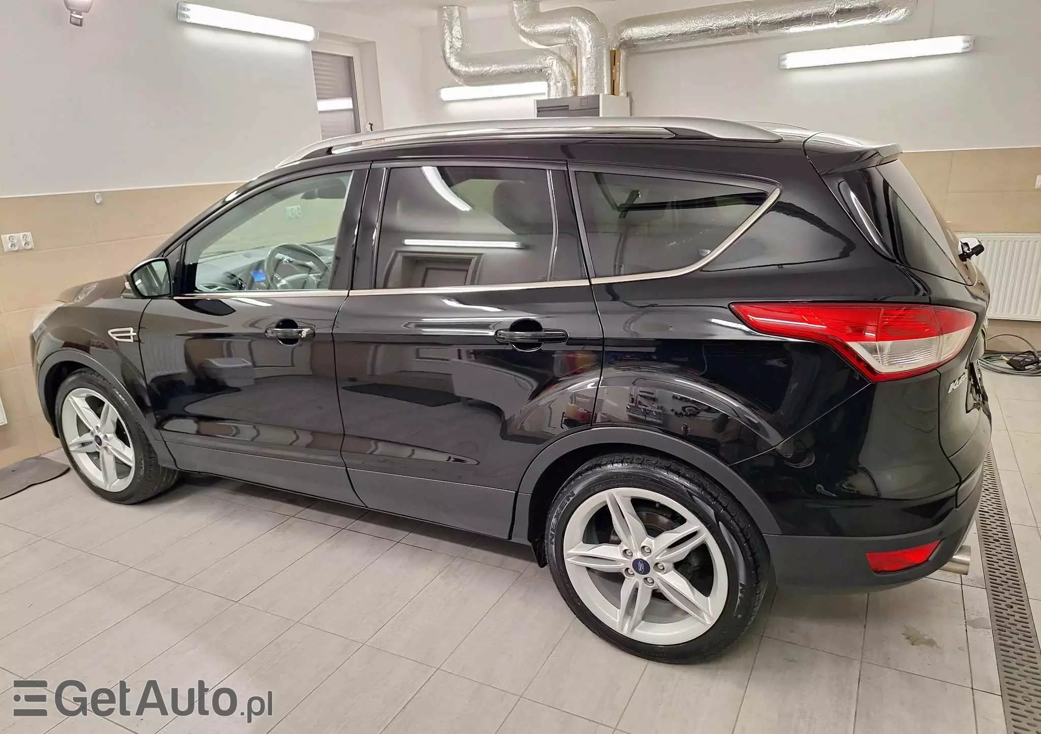 FORD Kuga 1.6 EcoBoost 2x4 Titanium