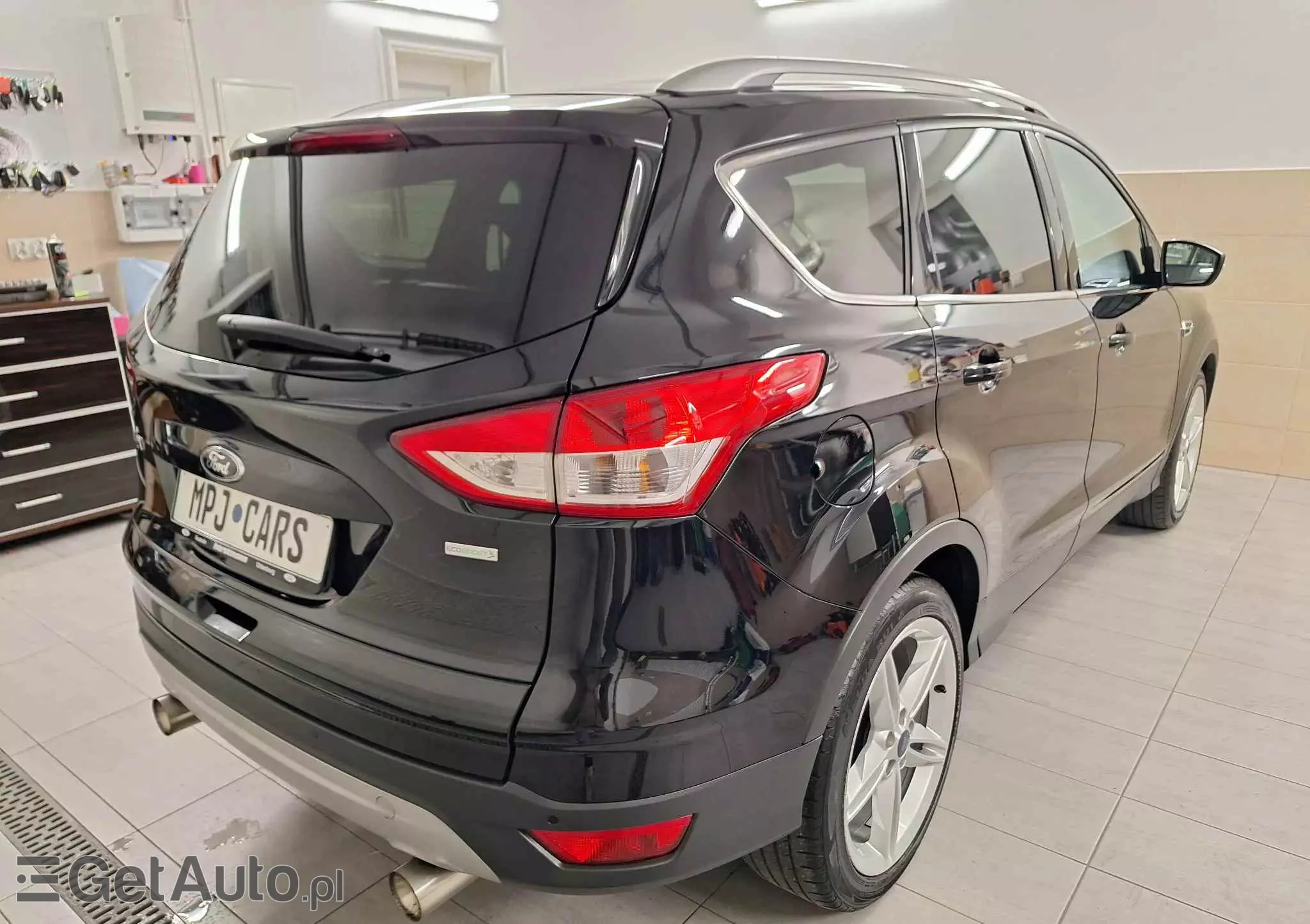 FORD Kuga 1.6 EcoBoost 2x4 Titanium