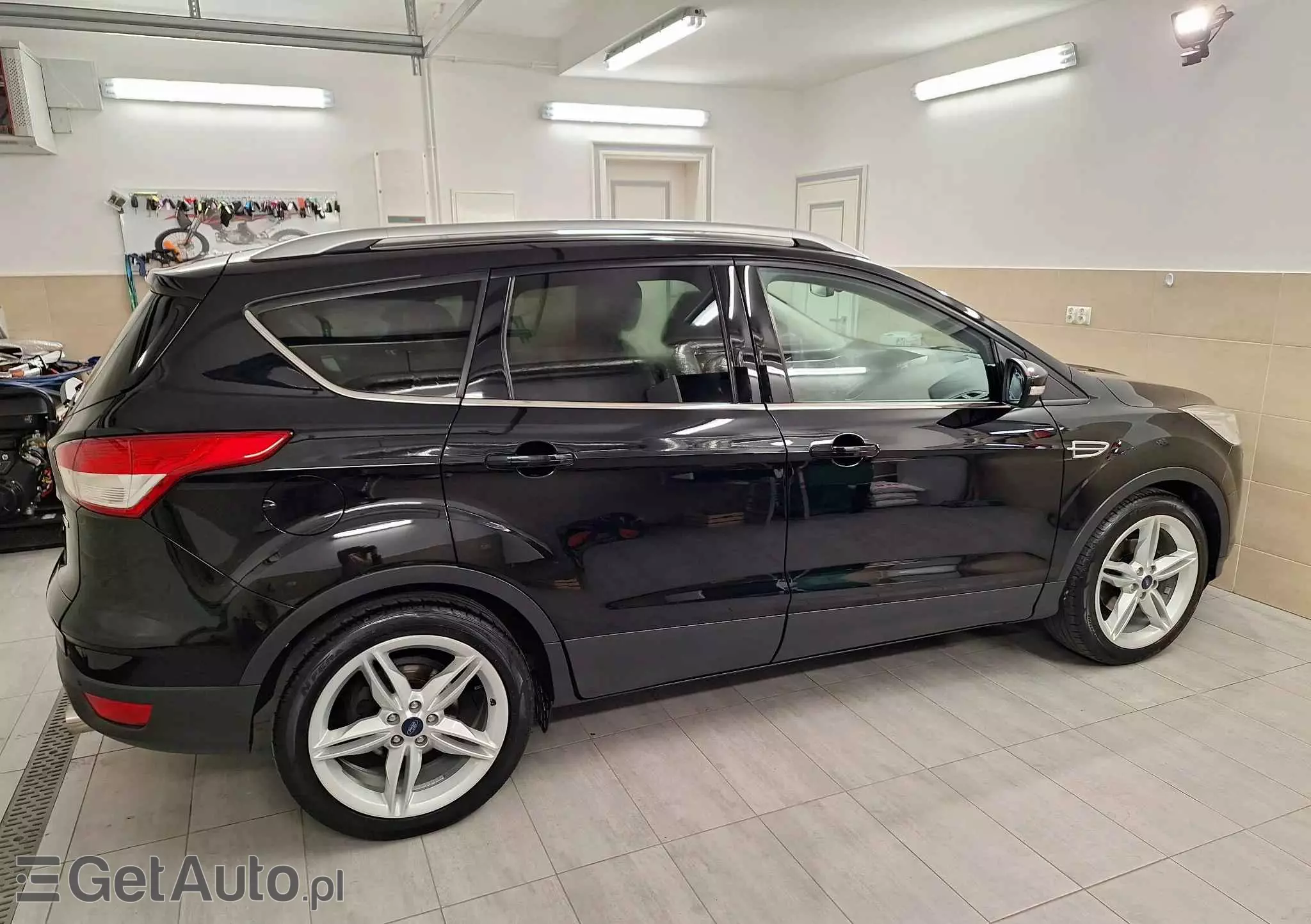 FORD Kuga 1.6 EcoBoost 2x4 Titanium