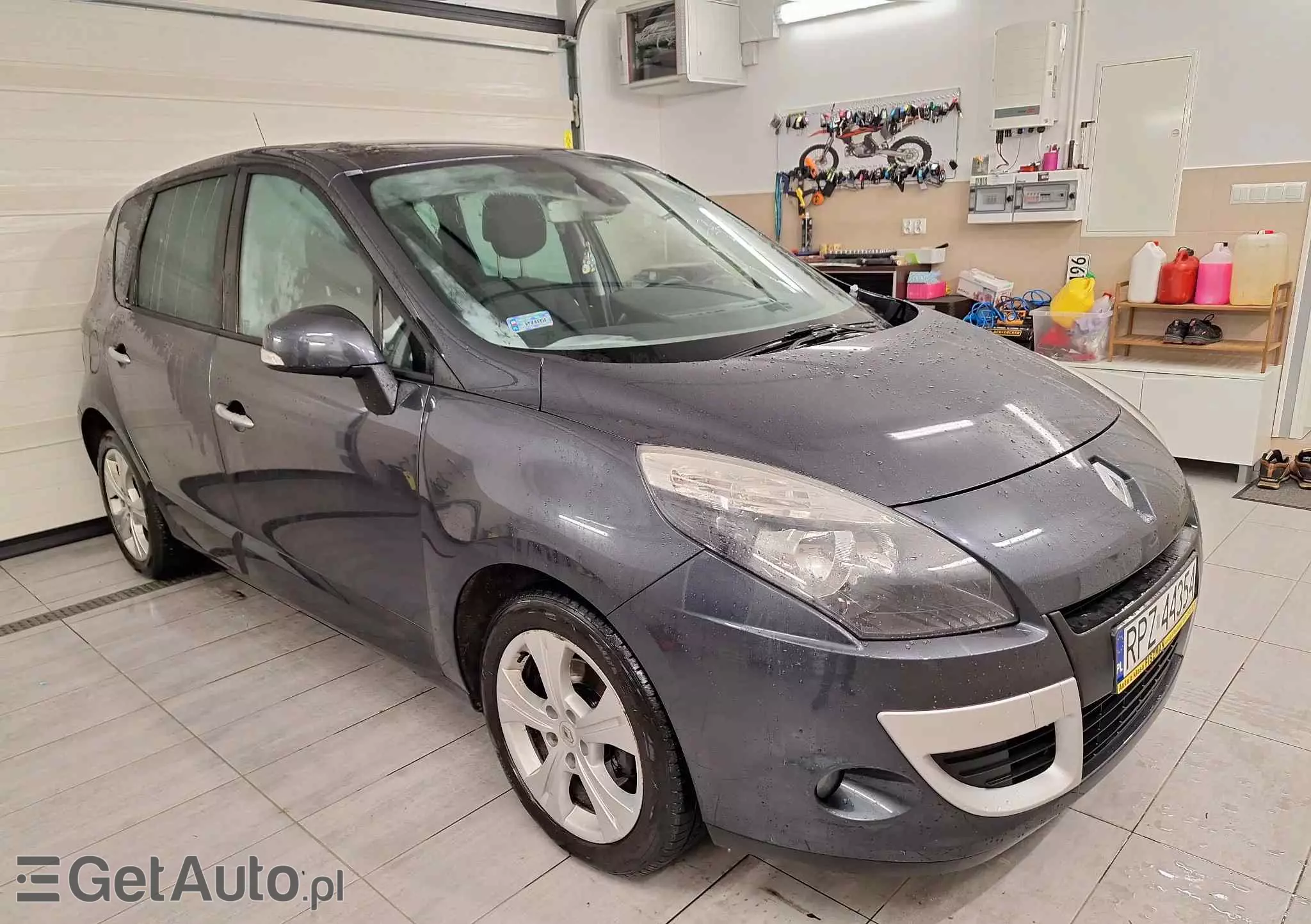 RENAULT Scenic 1.4 16V TCE TomTom Edition