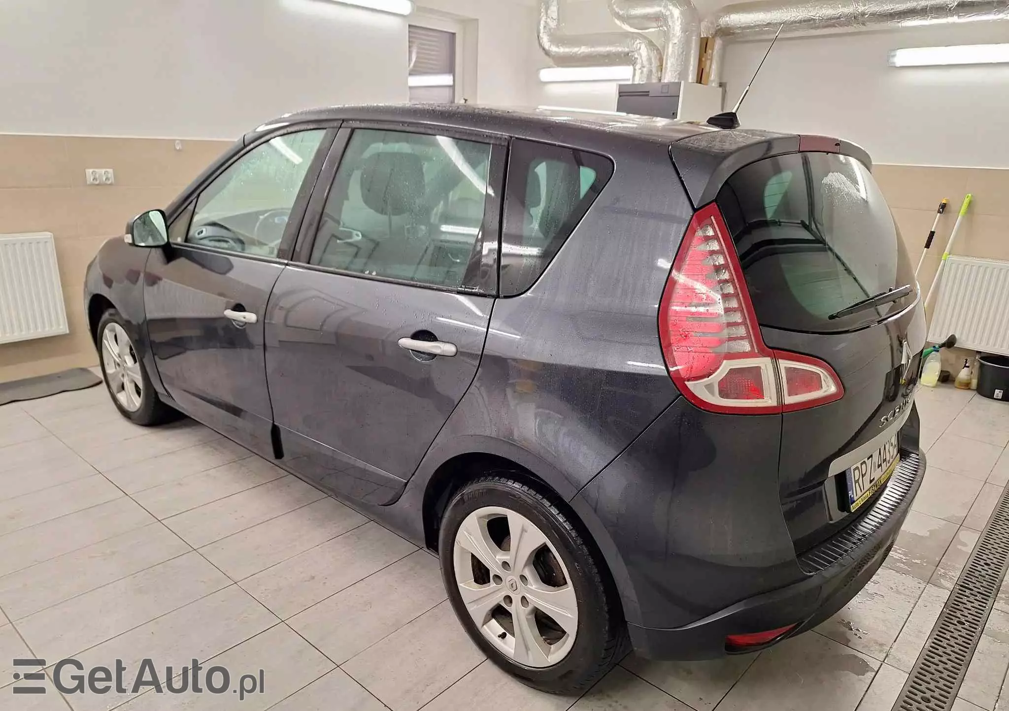 RENAULT Scenic 1.4 16V TCE TomTom Edition