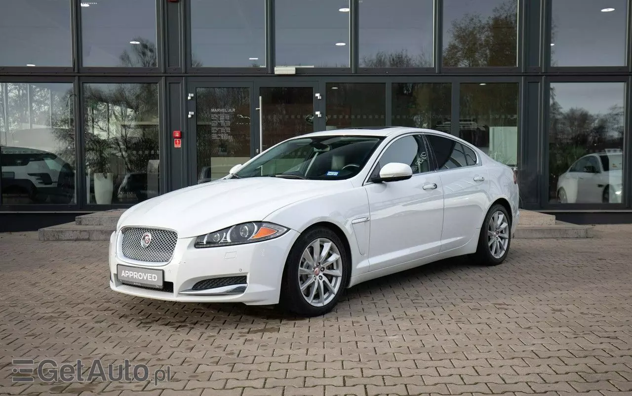 JAGUAR XF 2.0 T Luxury