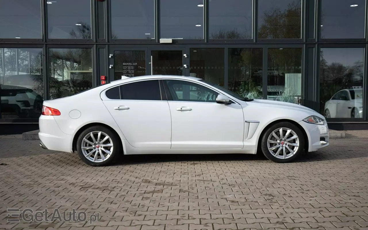 JAGUAR XF 2.0 T Luxury