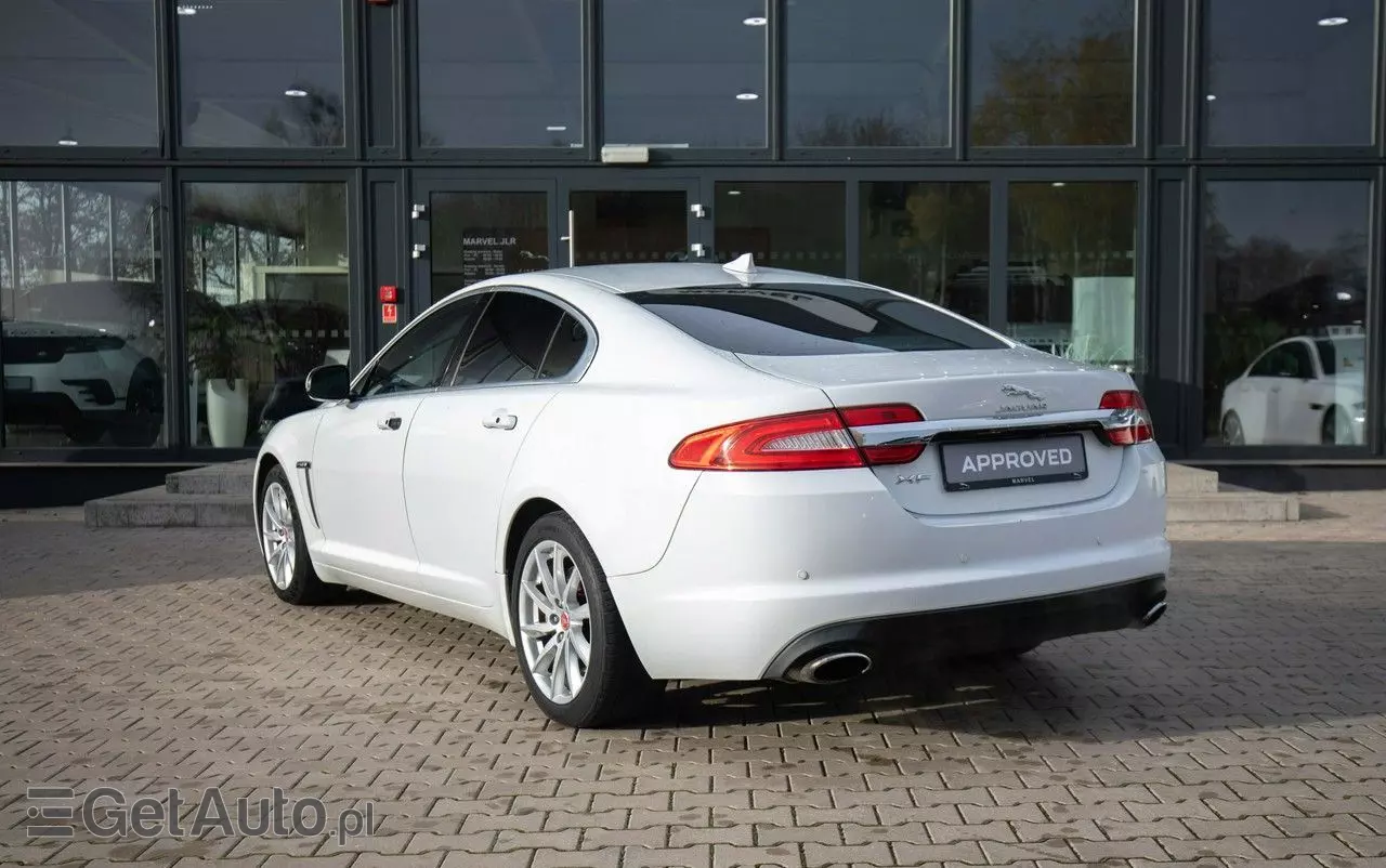 JAGUAR XF 2.0 T Luxury