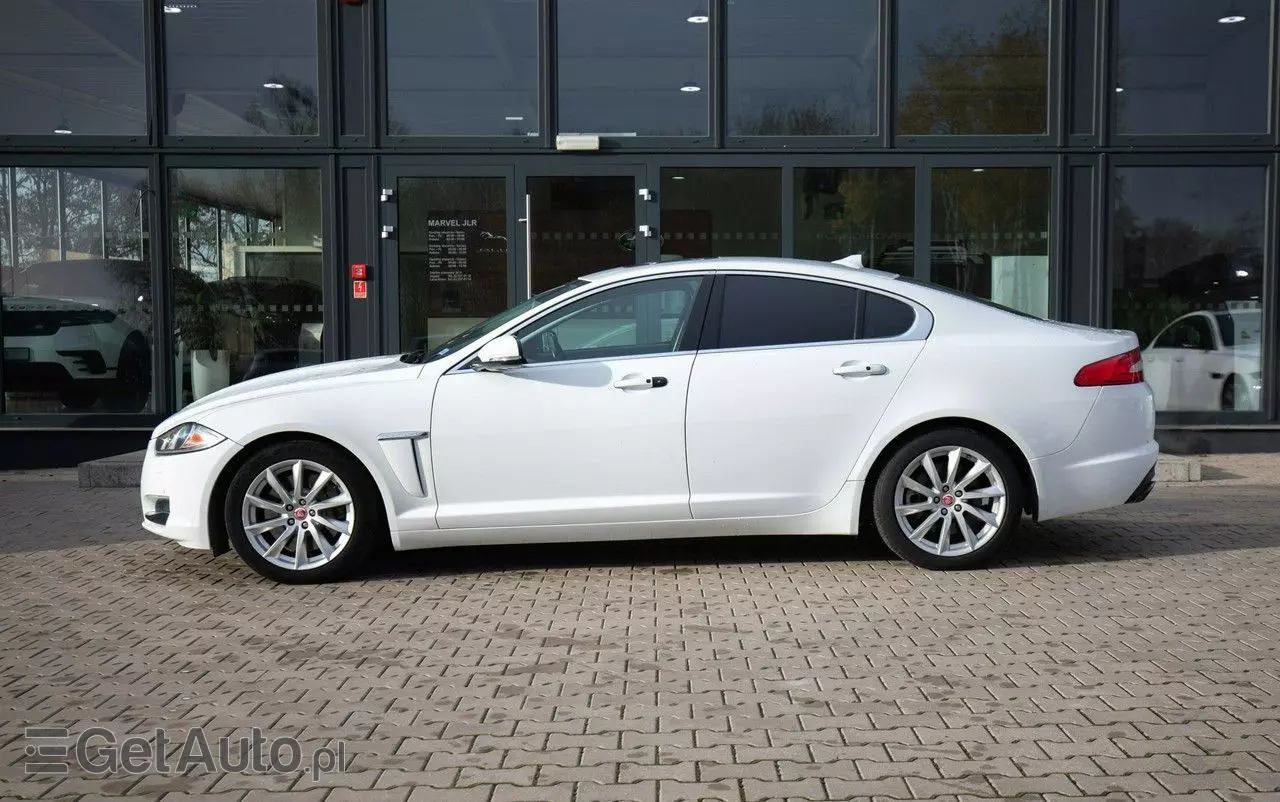 JAGUAR XF 2.0 T Luxury