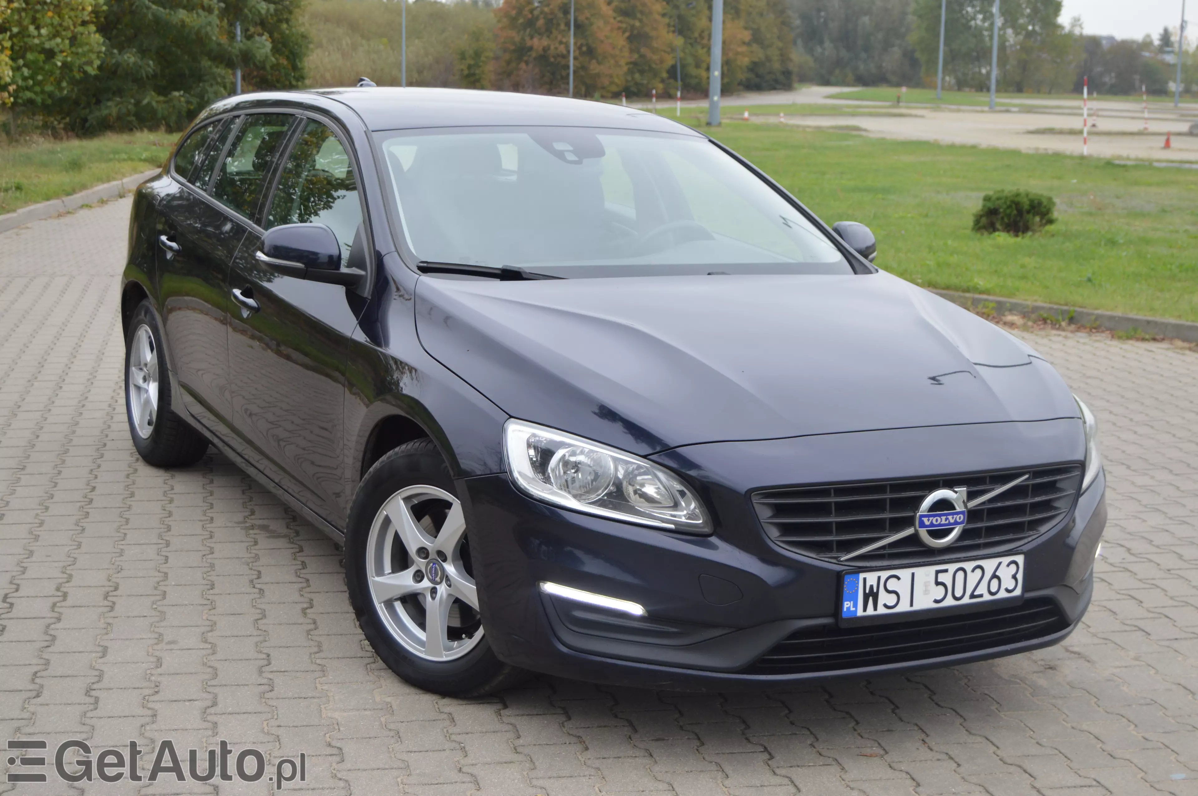 VOLVO V60 Kinetic