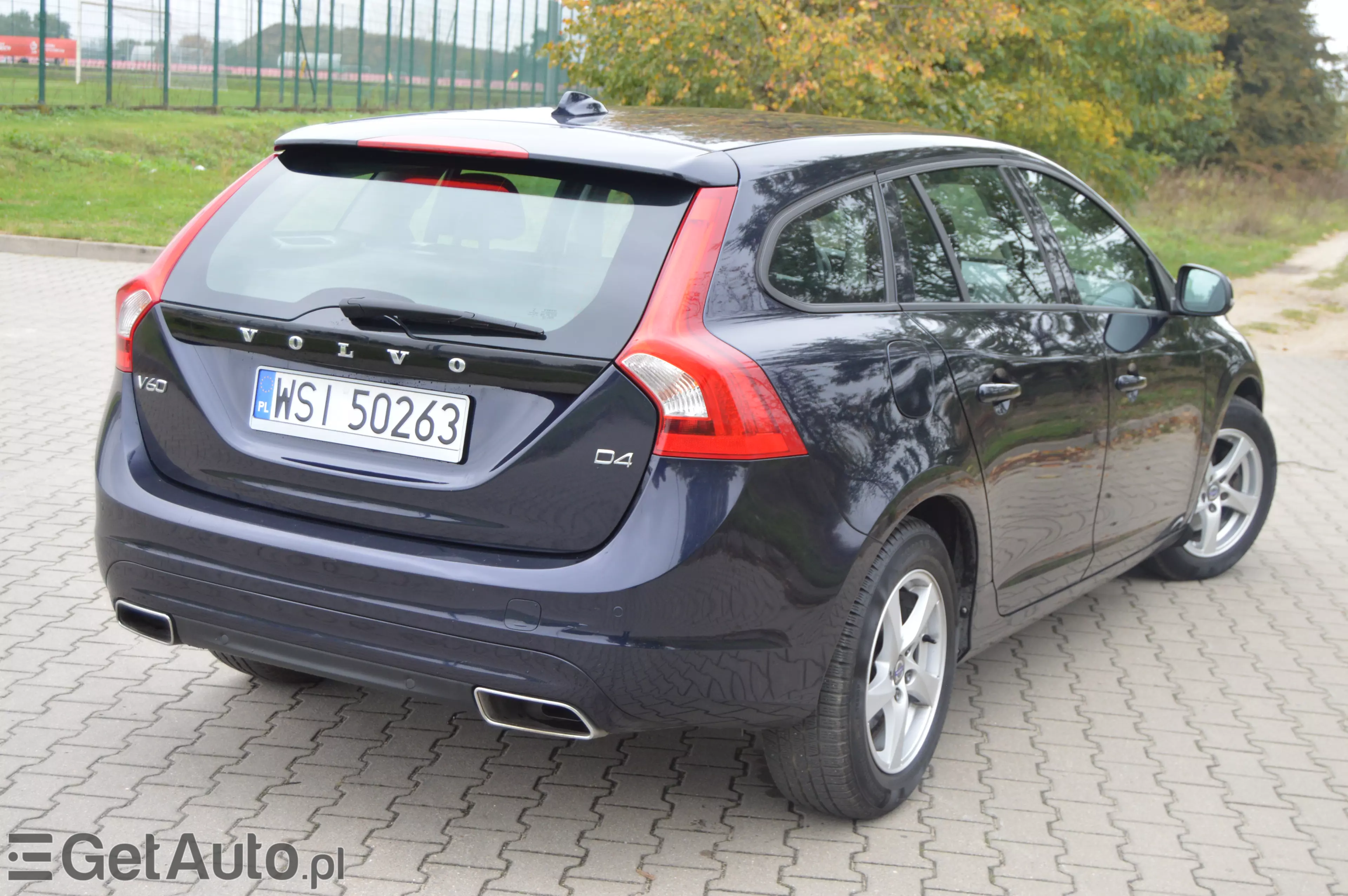 VOLVO V60 Kinetic