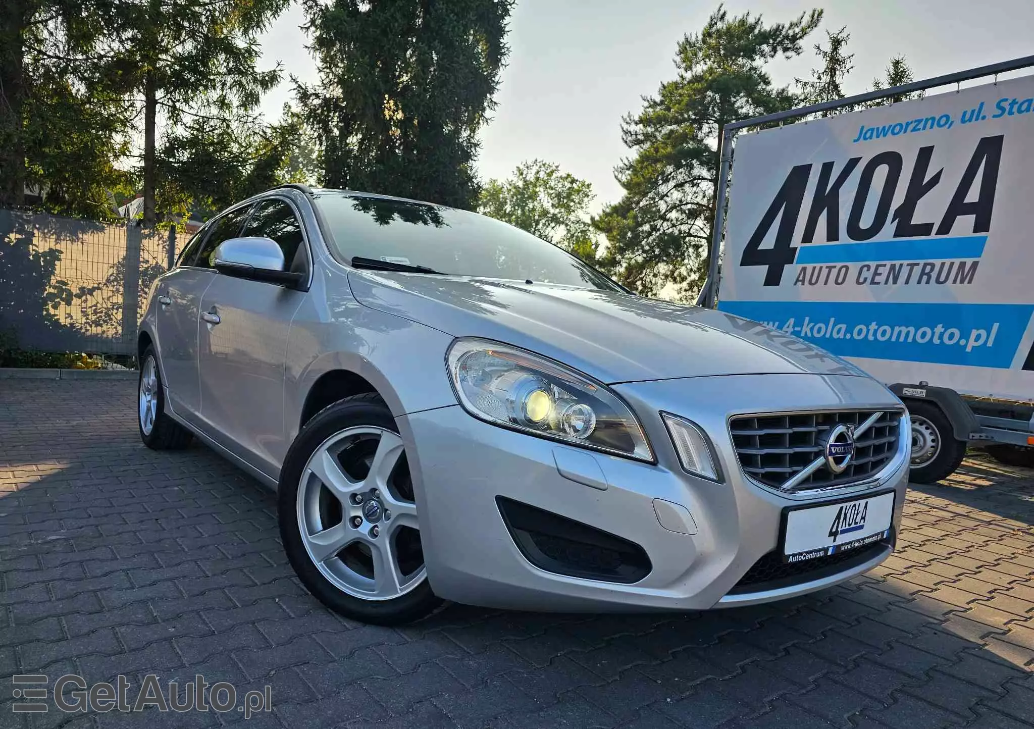 VOLVO V60 T3 Momentum