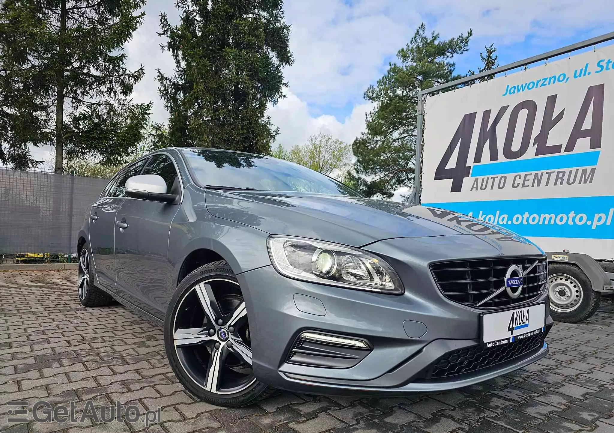 VOLVO V60 D4 R-Design