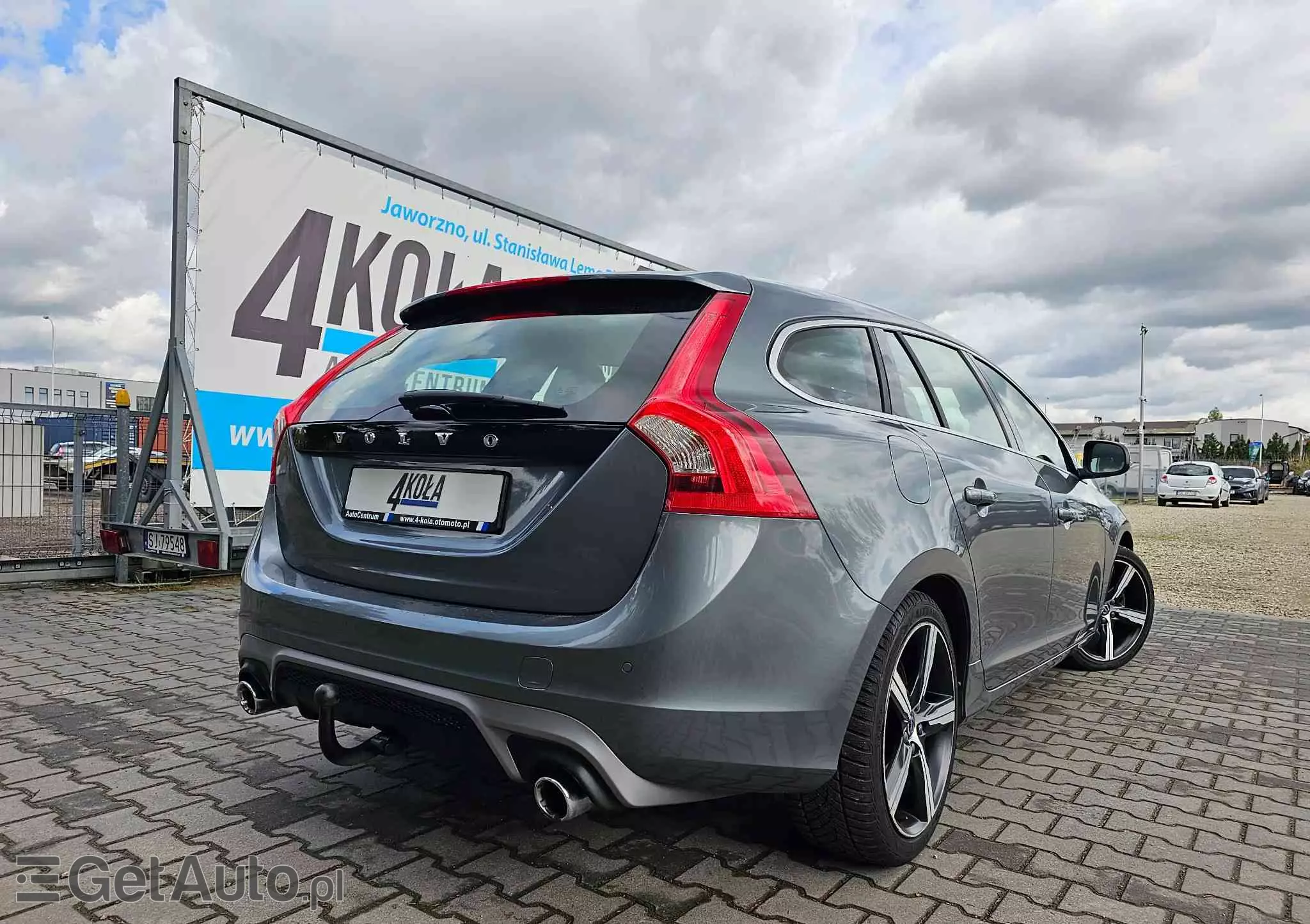 VOLVO V60 D4 R-Design