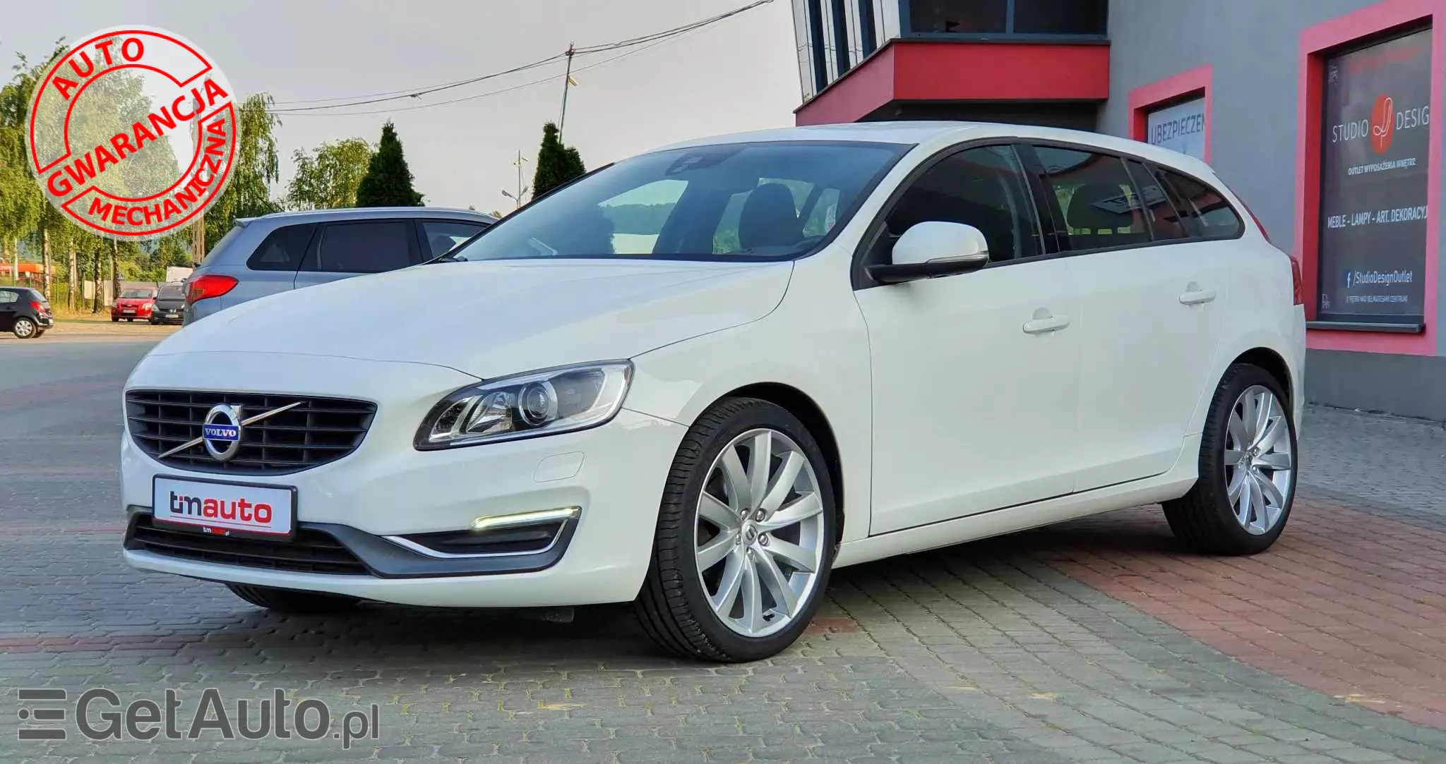 VOLVO V60 D3 Drive-E Dynamic Edition (Momentum)