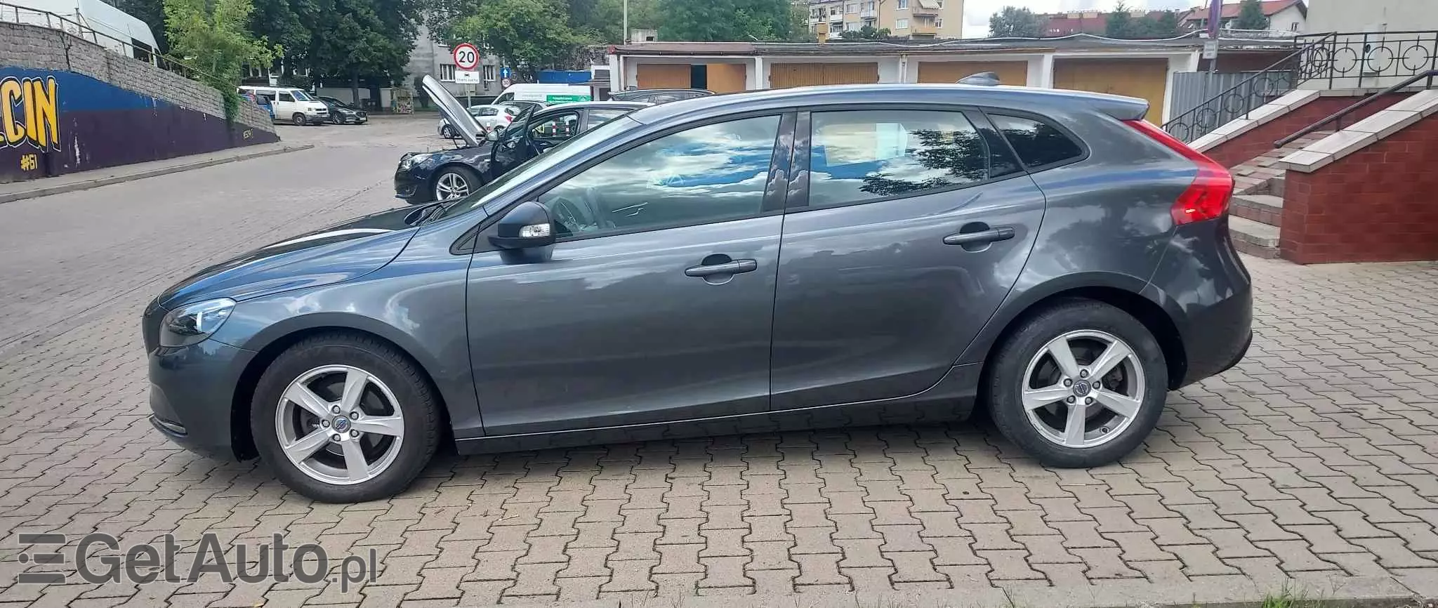 VOLVO V40 D2 Momentum