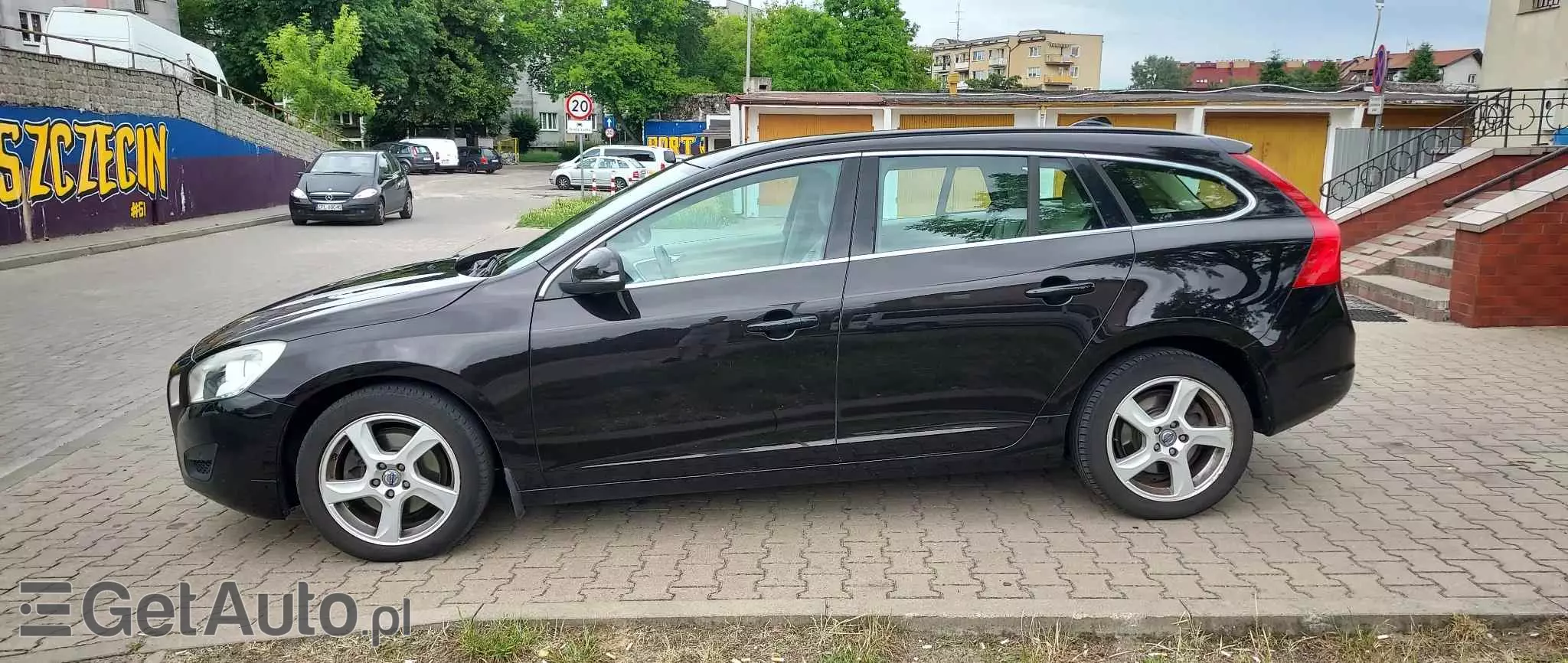 VOLVO V60 DRIVe Summum