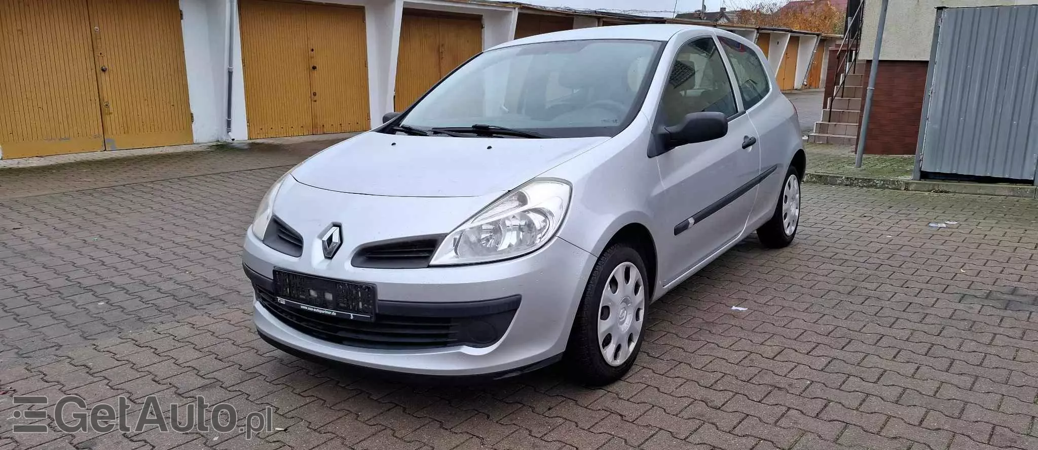 RENAULT Clio 1.2 16V 75 Collection