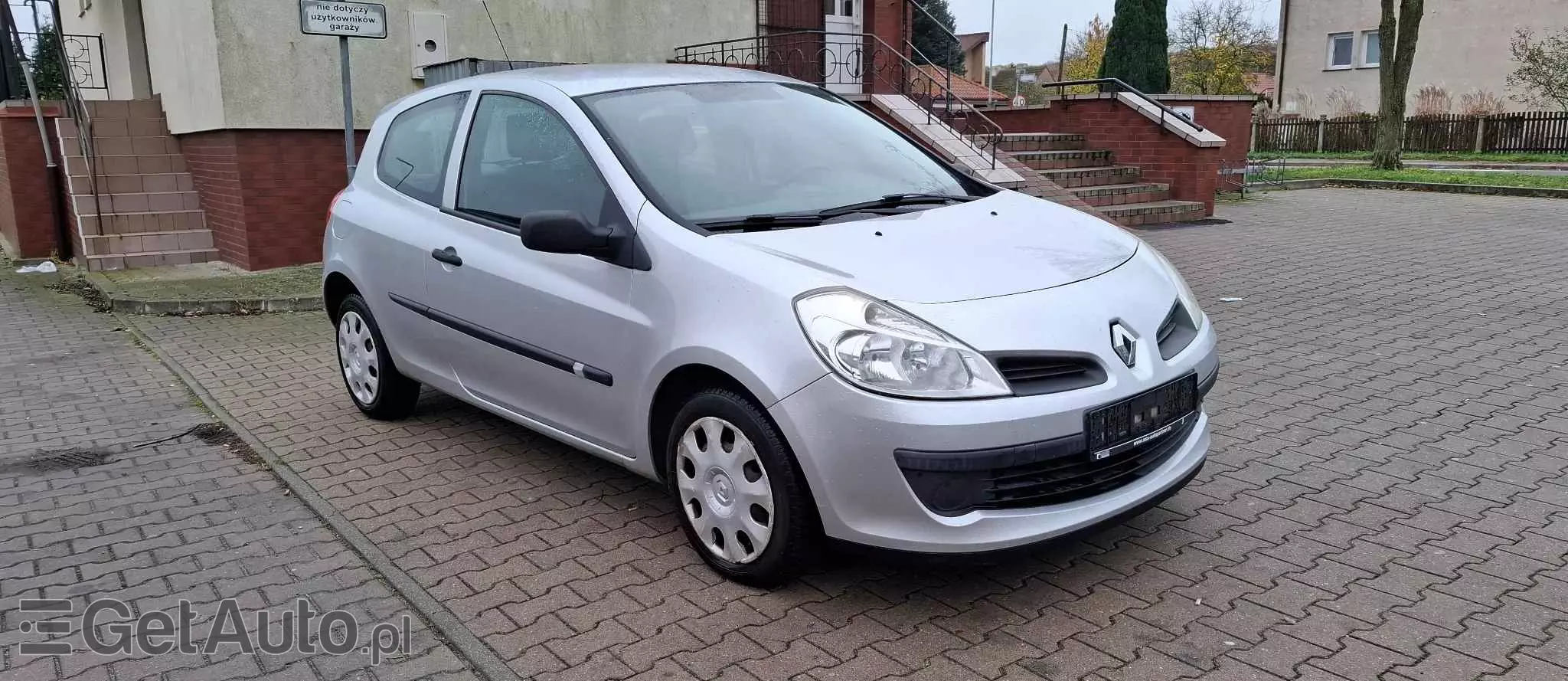 RENAULT Clio 1.2 16V 75 Collection